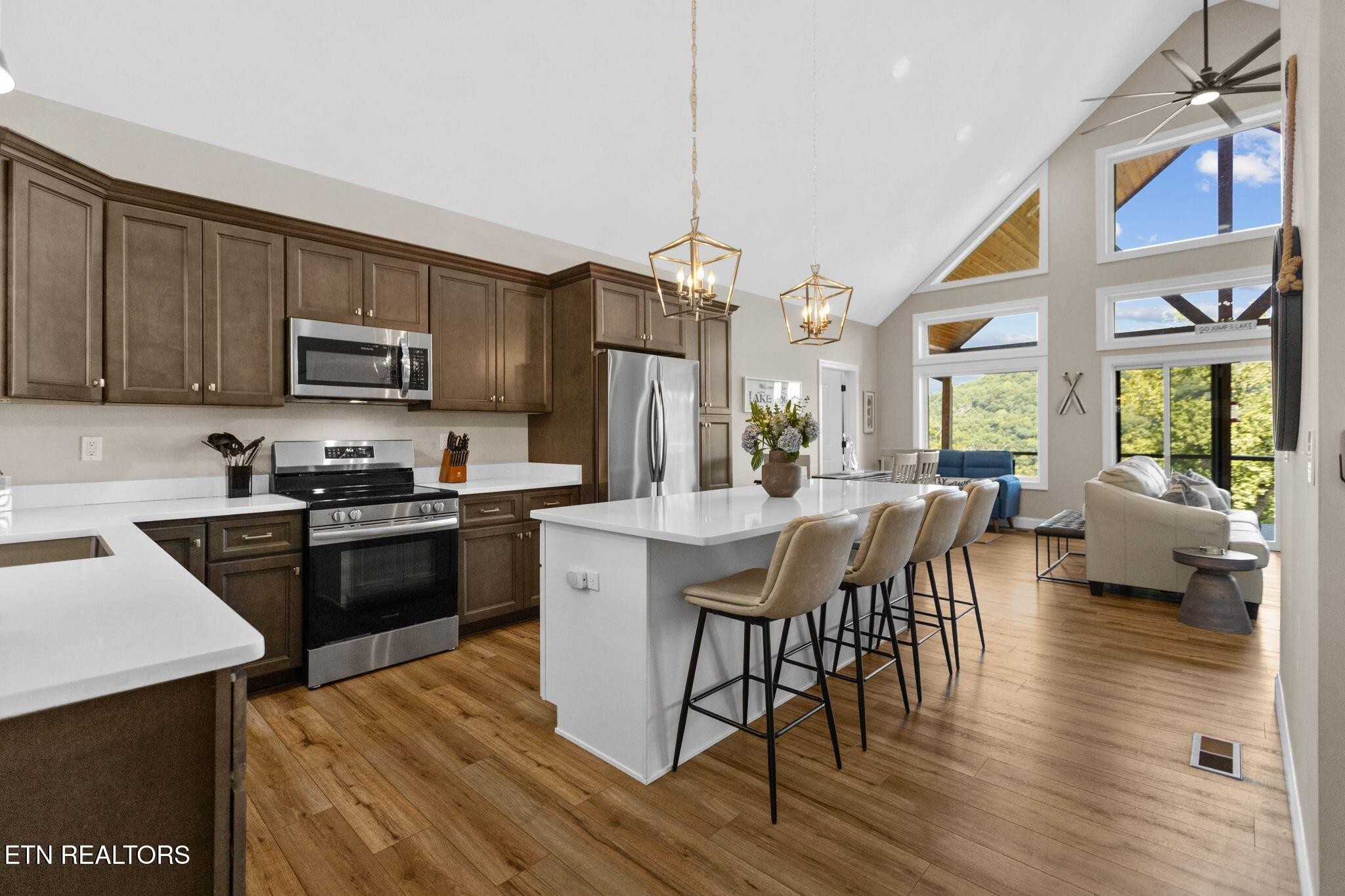 552 Fox Ridge Lane