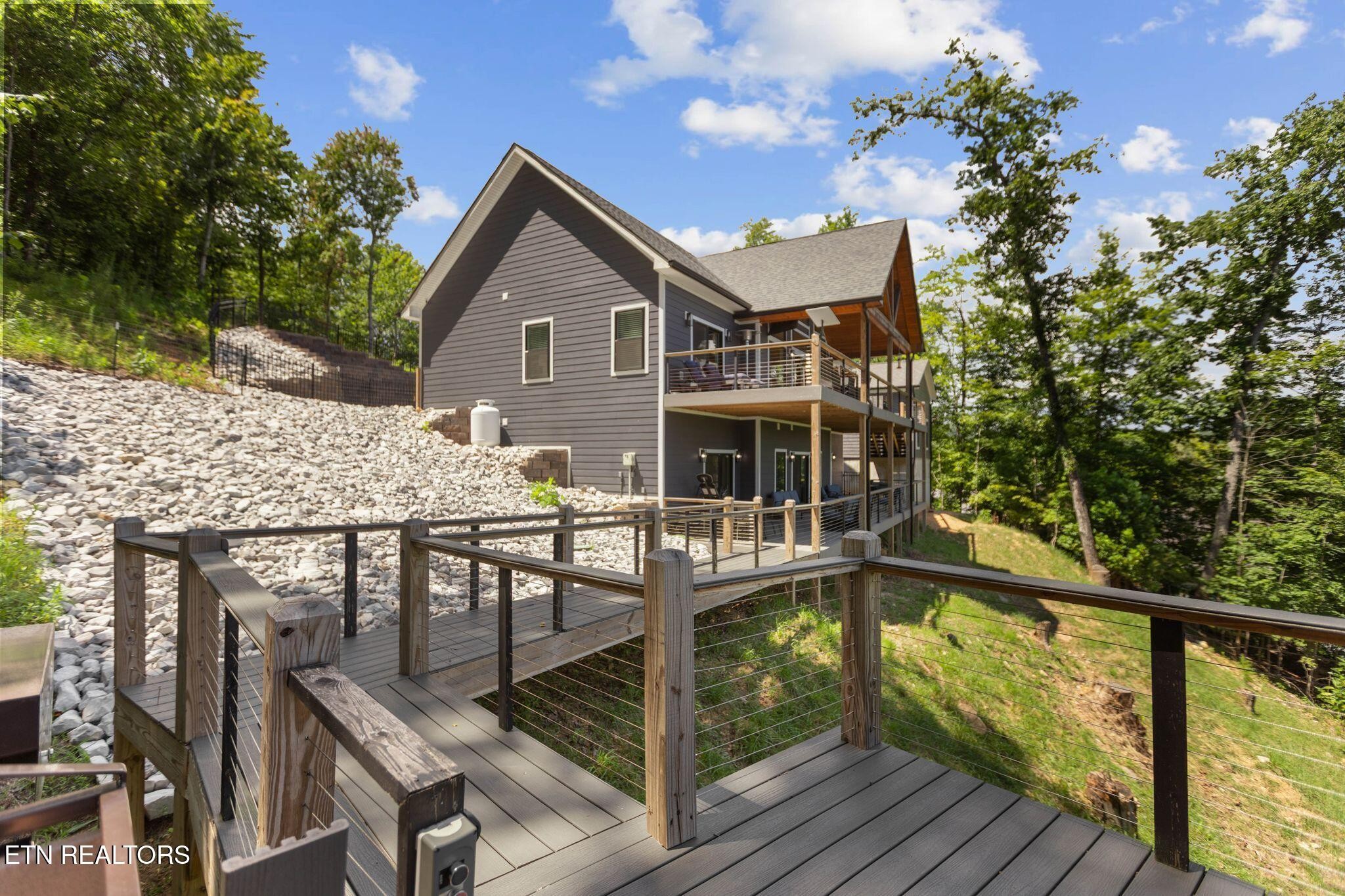 552 Fox Ridge Lane