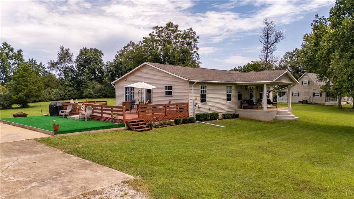 527 Clax Branch Rd