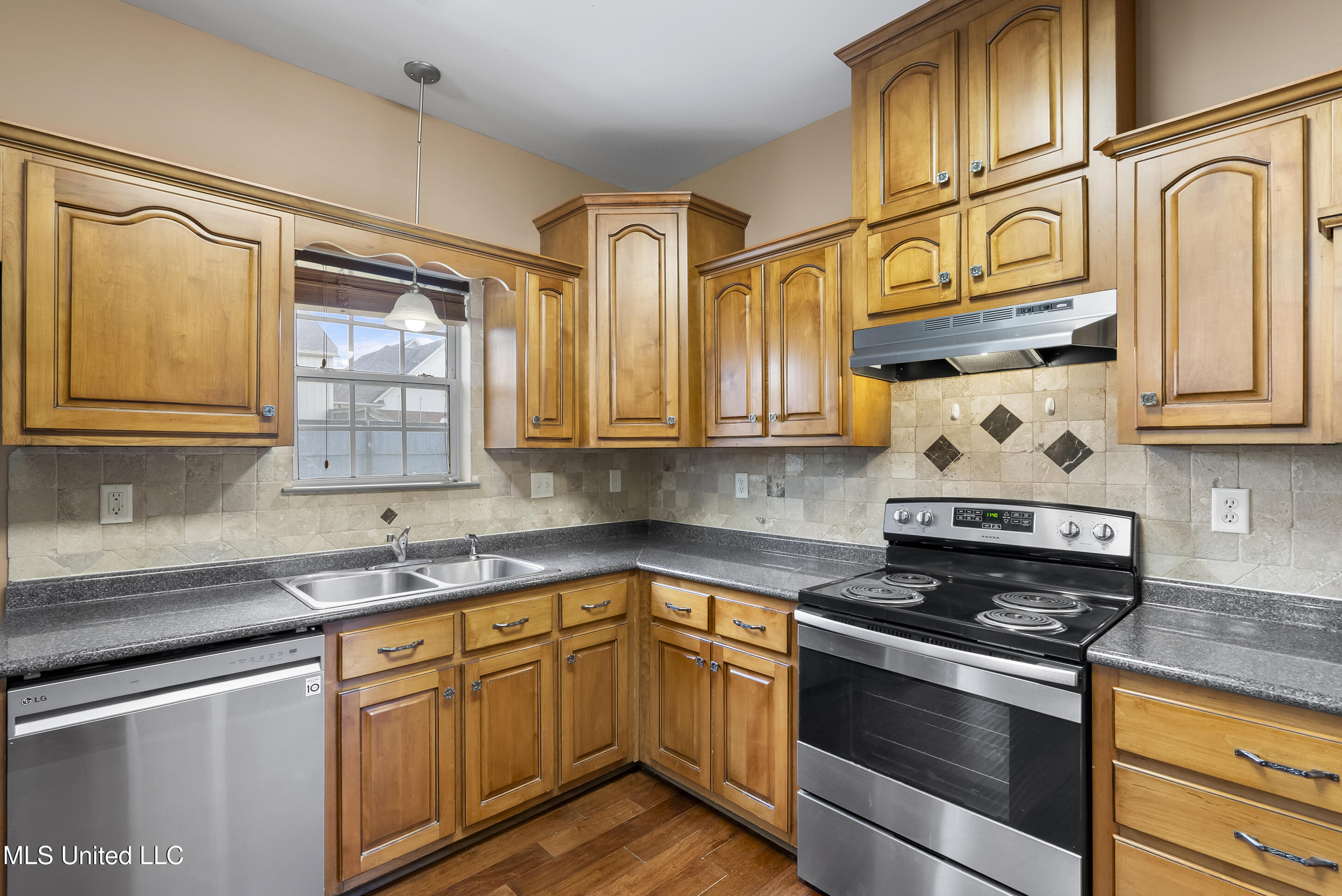 1958 W Lamar Place