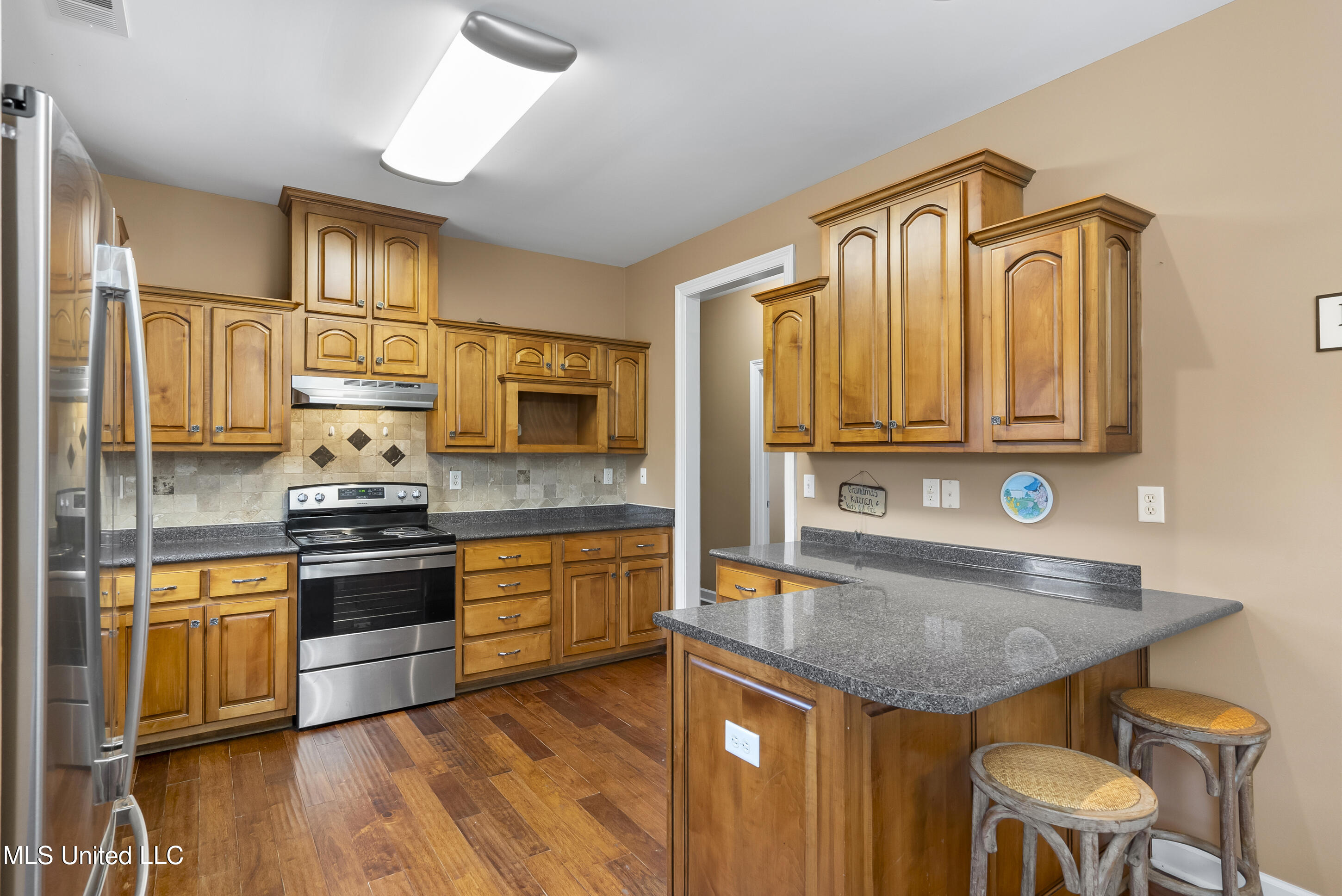 1958 W Lamar Place