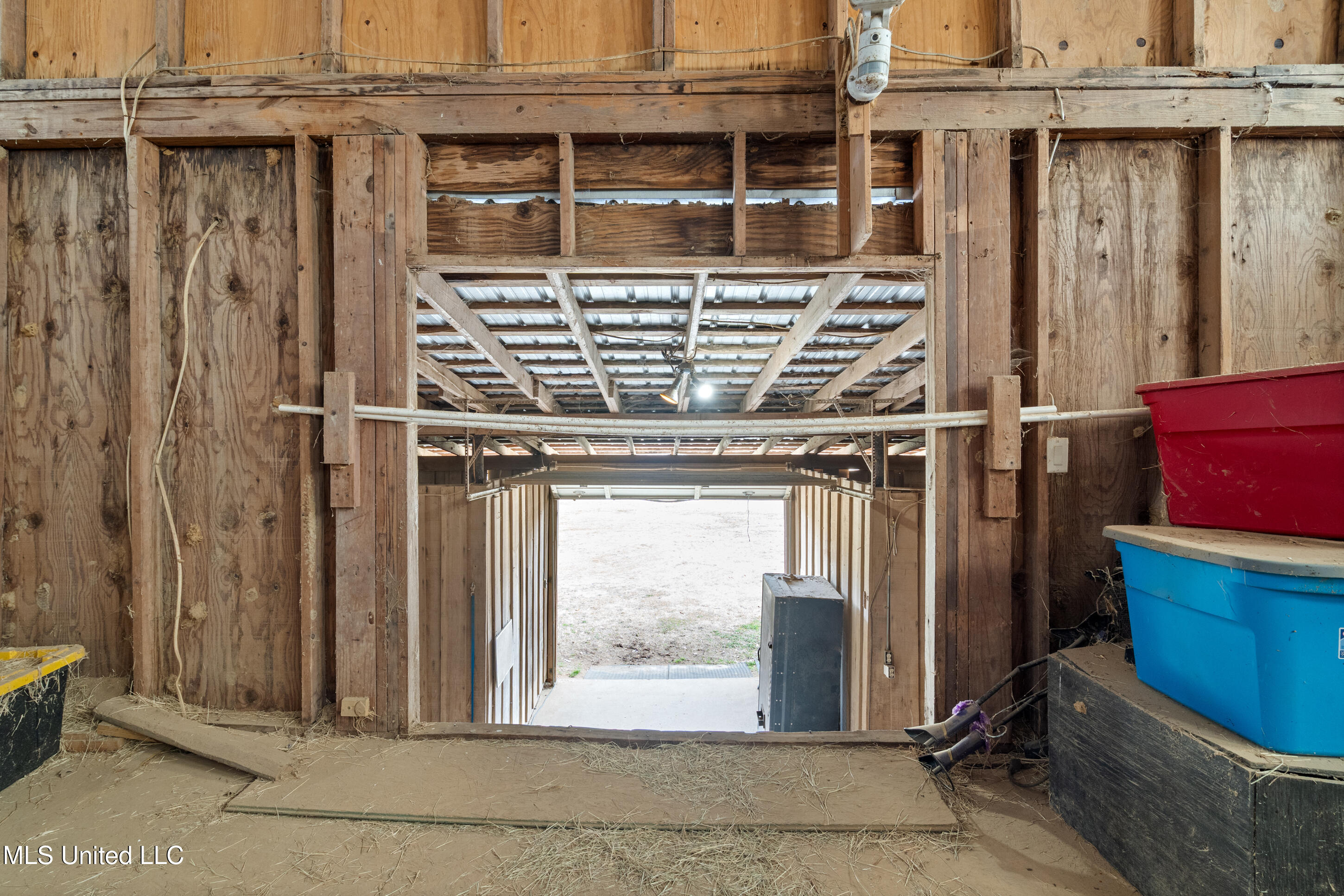 9142 Mineral Wells Road