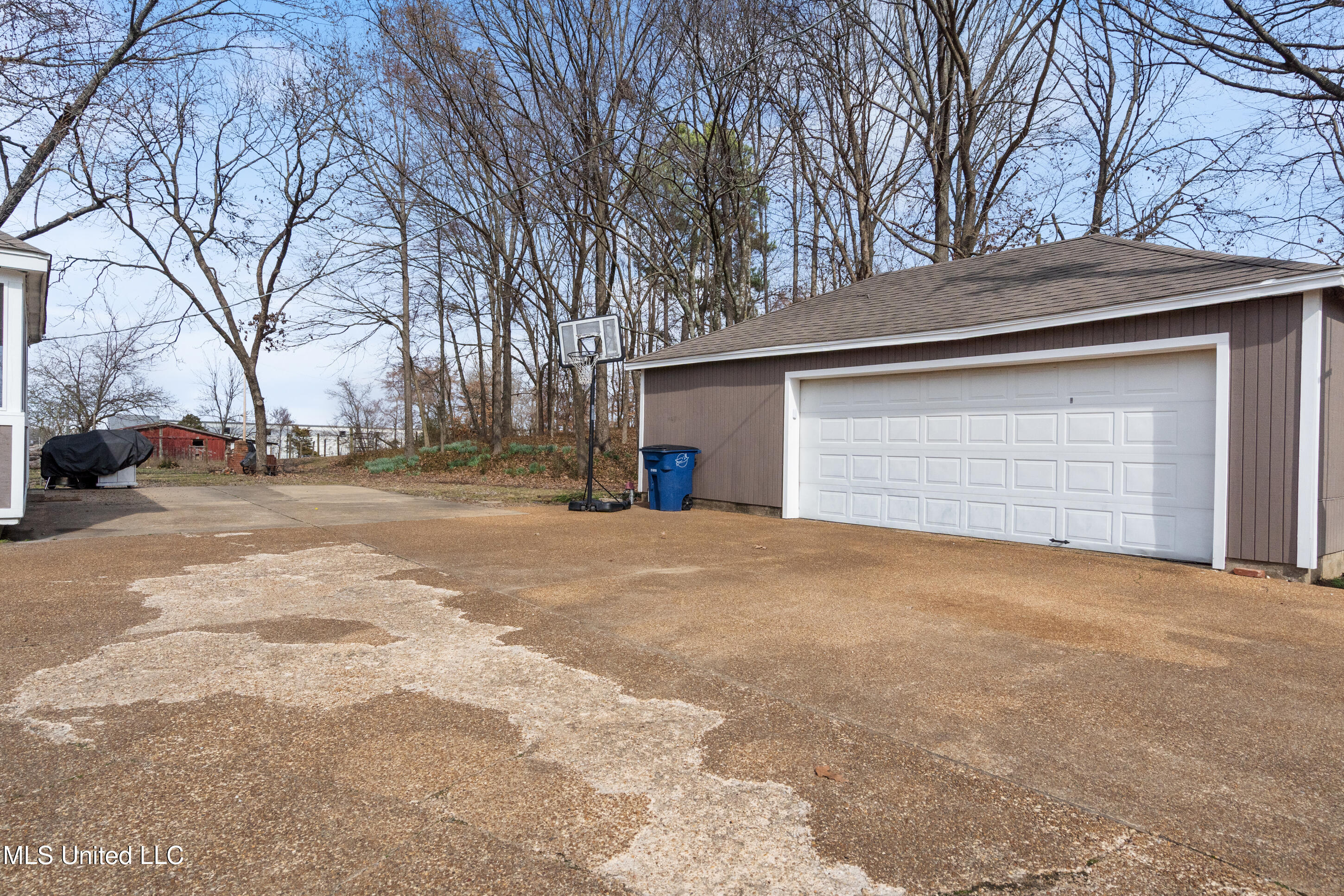9142 Mineral Wells Road