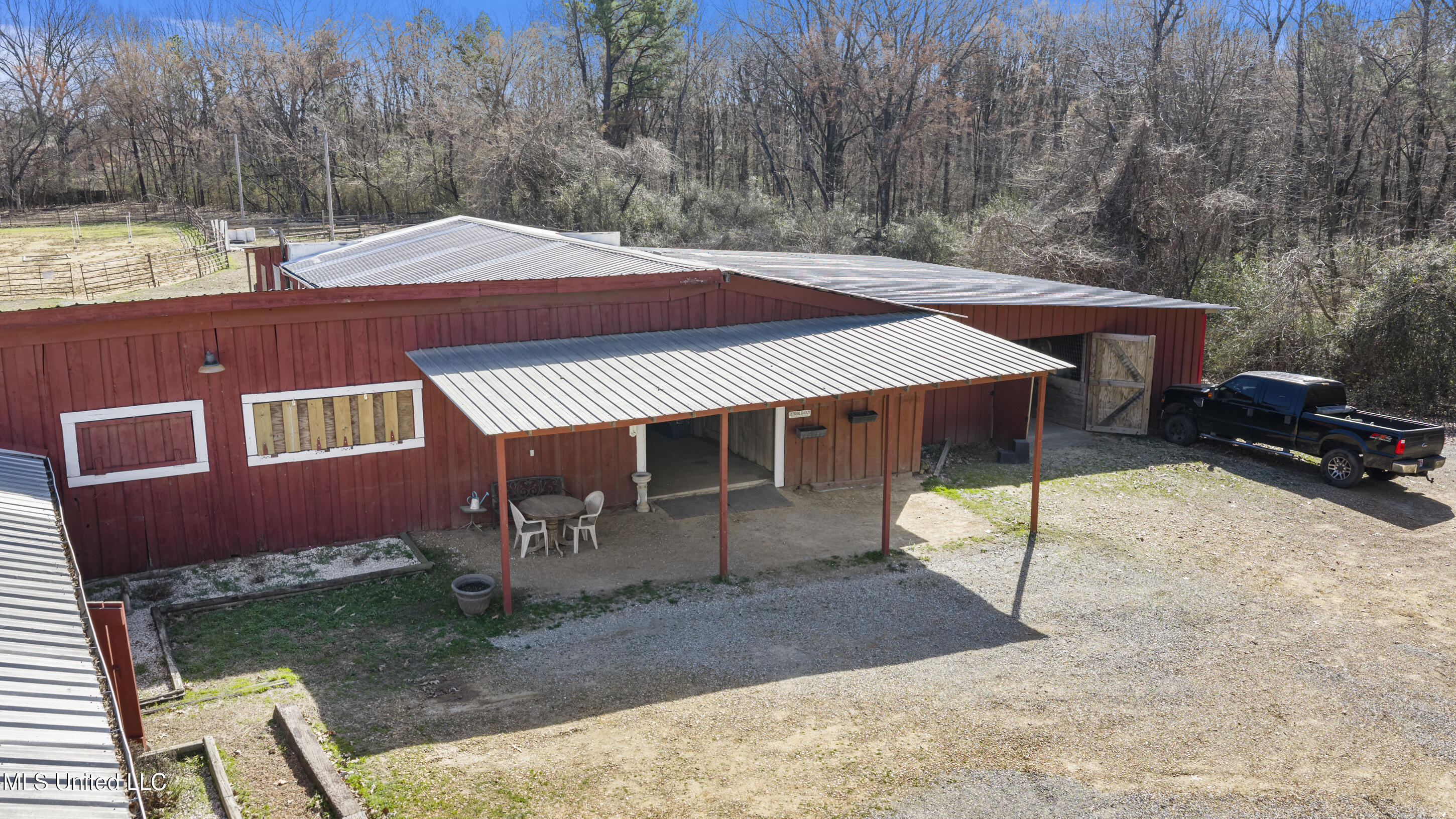 9142 Mineral Wells Road