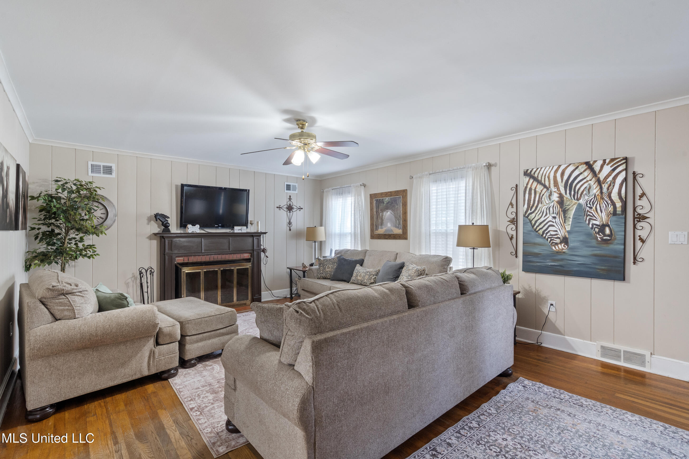 9142 Mineral Wells Road