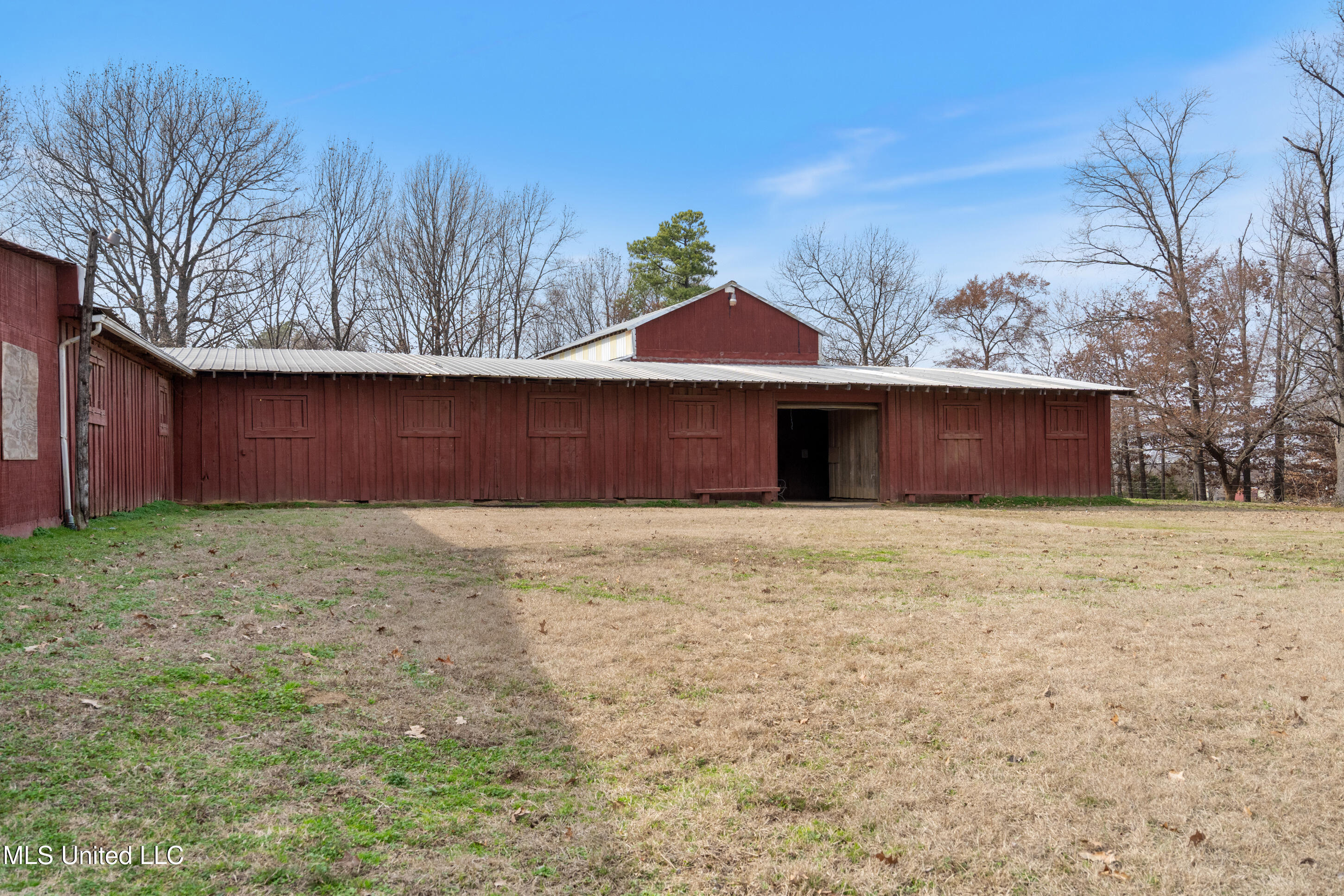 9142 Mineral Wells Road