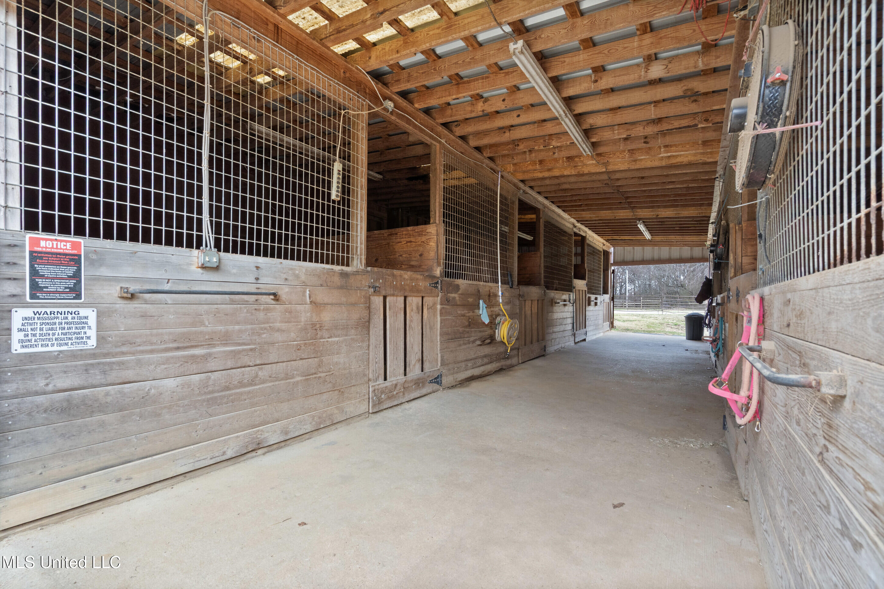 9142 Mineral Wells Road