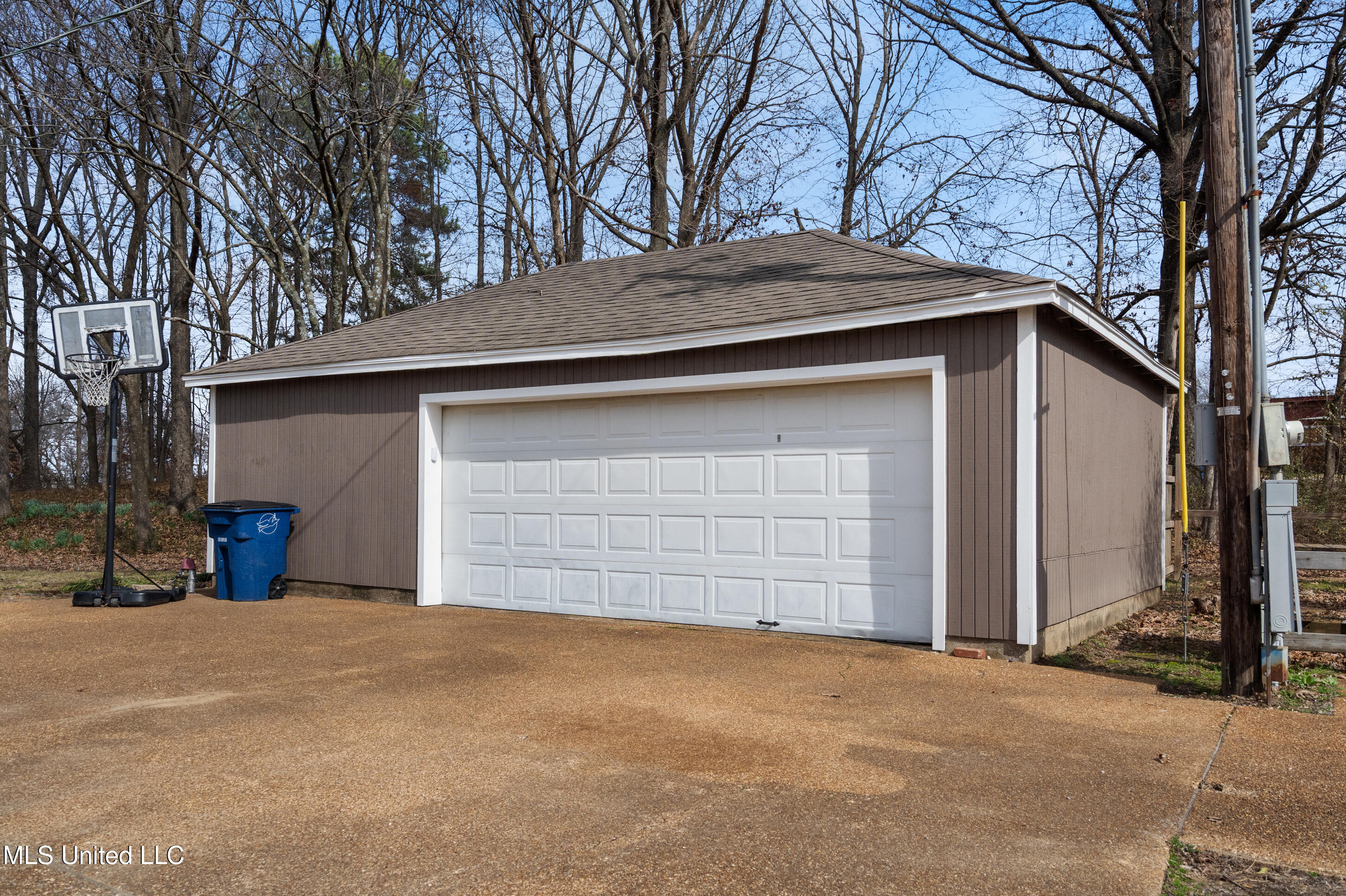 9142 Mineral Wells Road