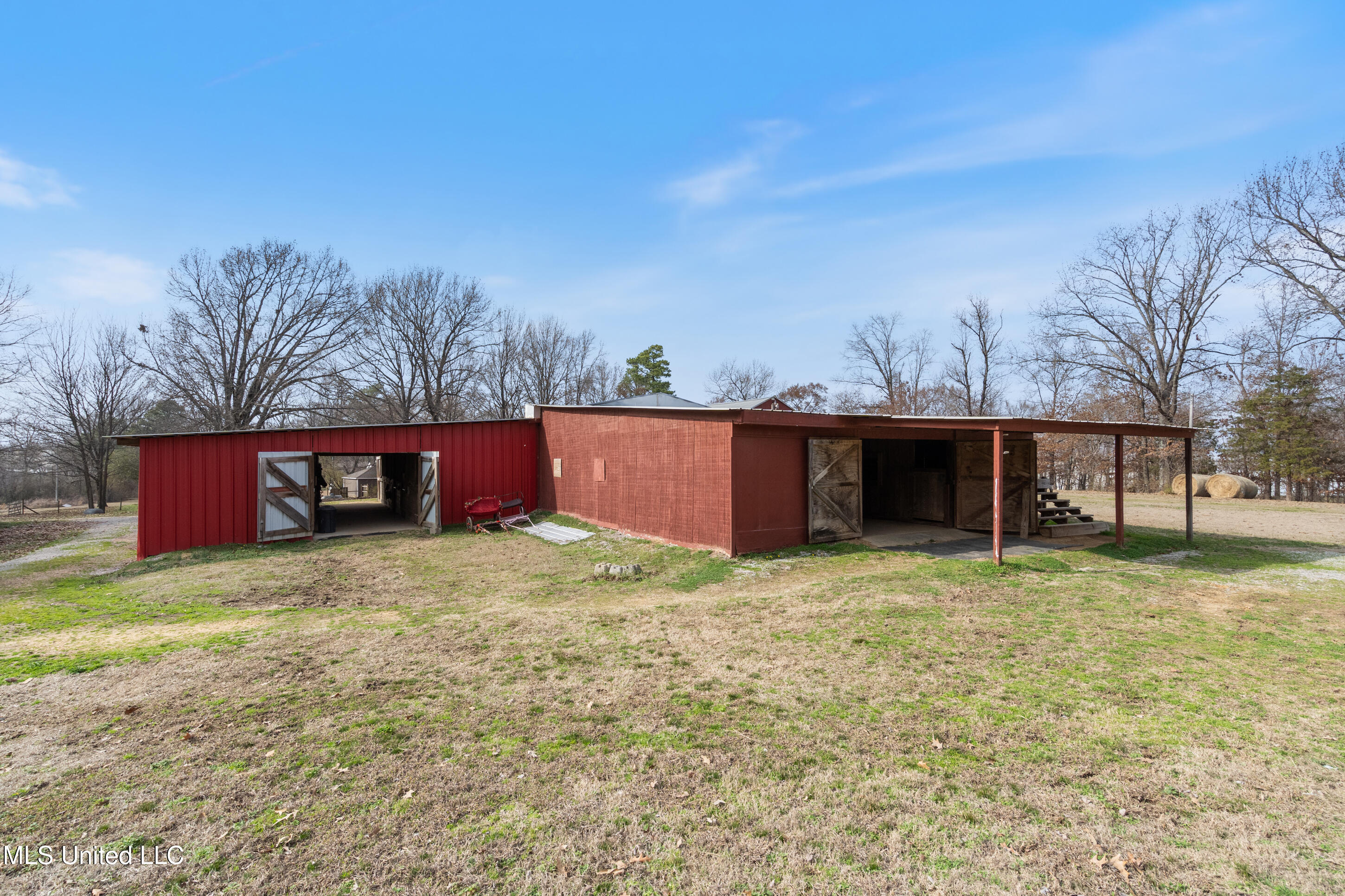 9142 Mineral Wells Road