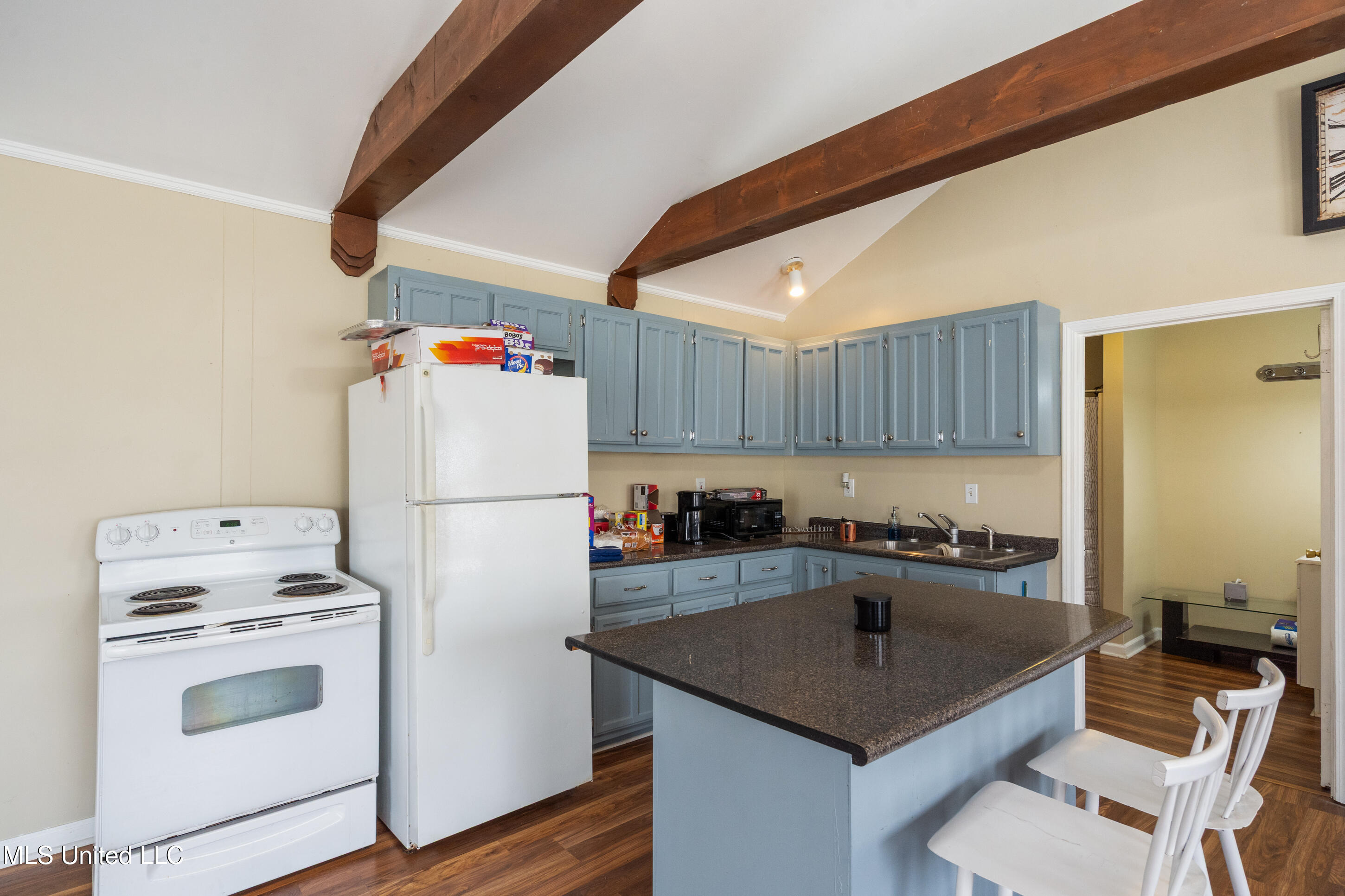 9142 Mineral Wells Road