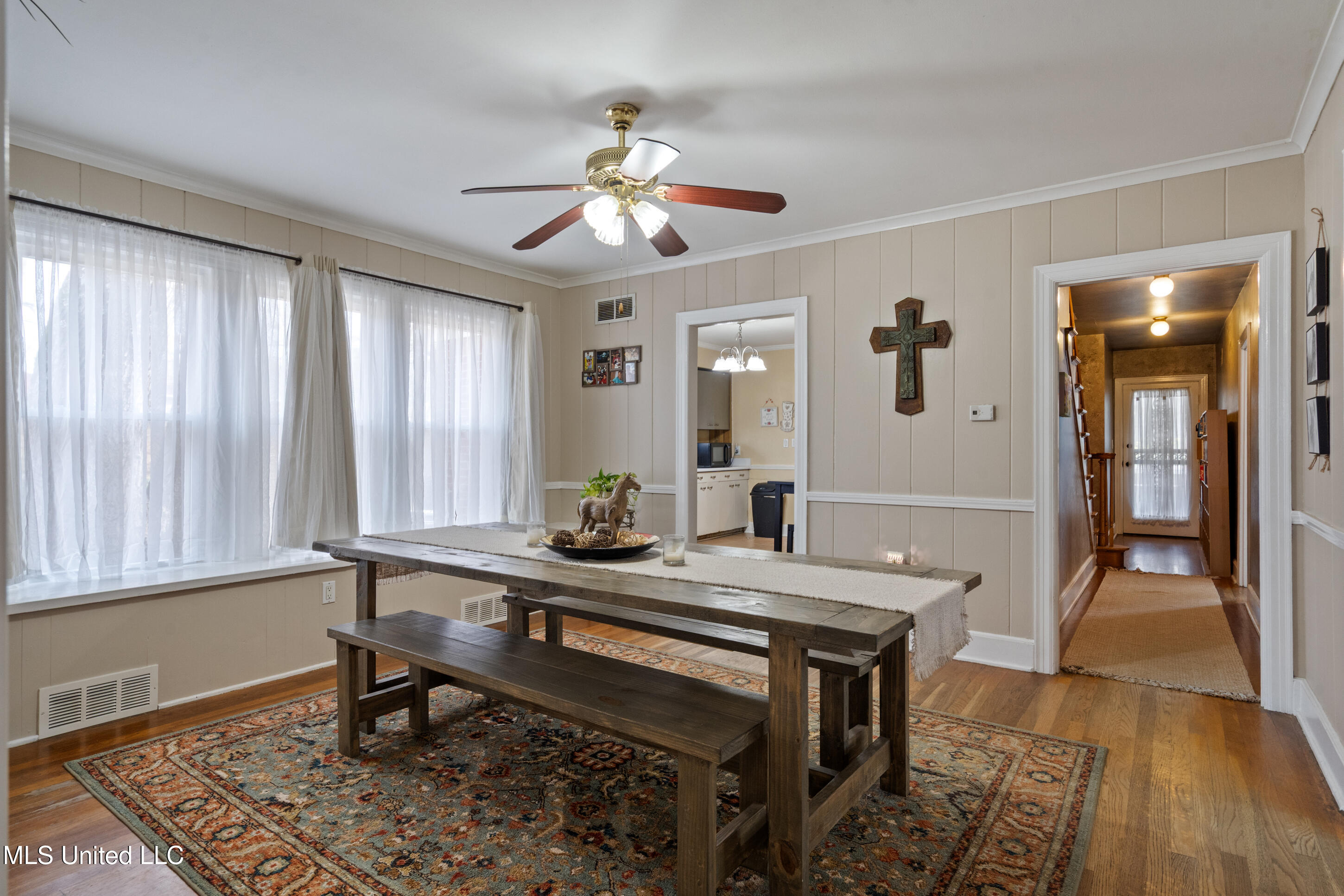 9142 Mineral Wells Road