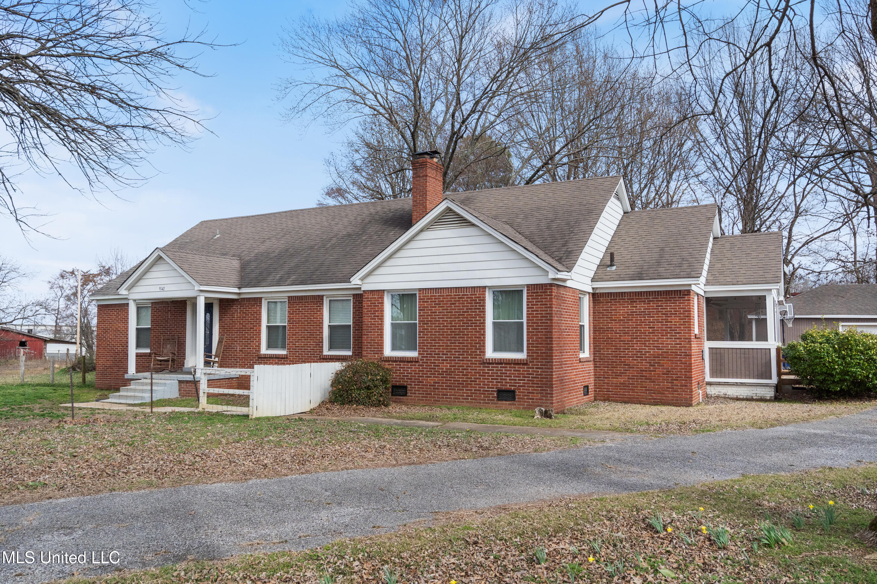 9142 Mineral Wells Road