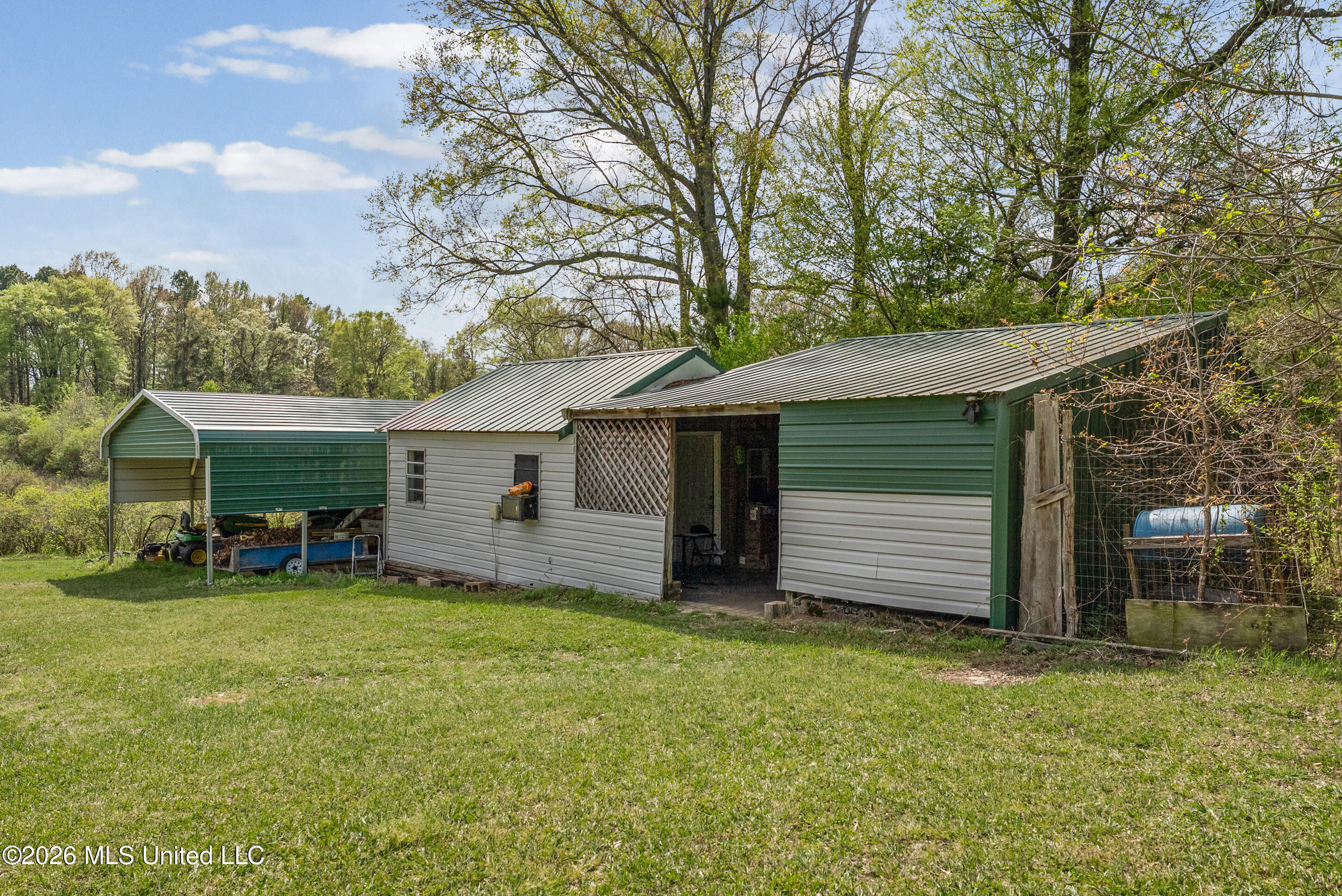 400 Pioneer Village Road