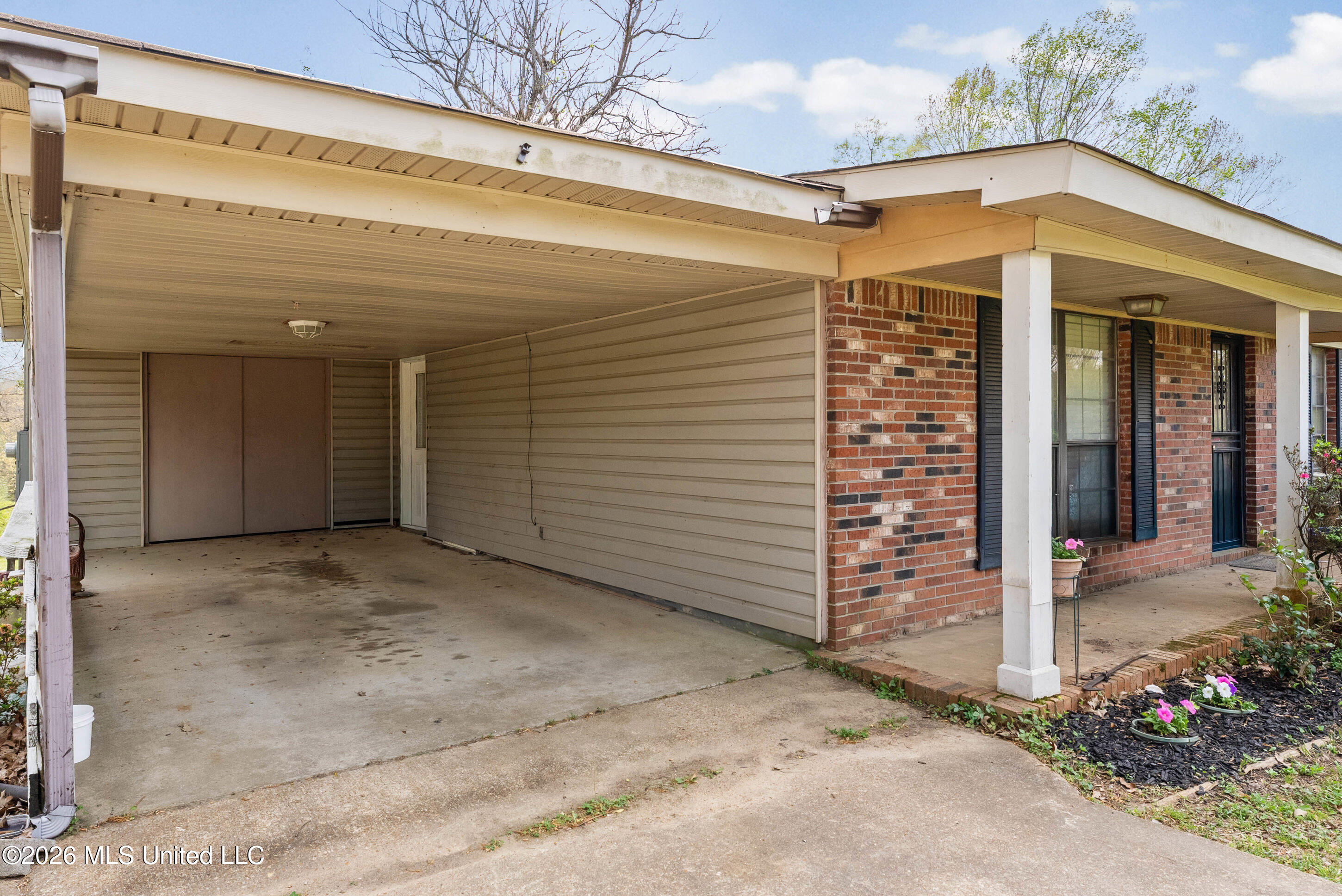 400 Pioneer Village Road
