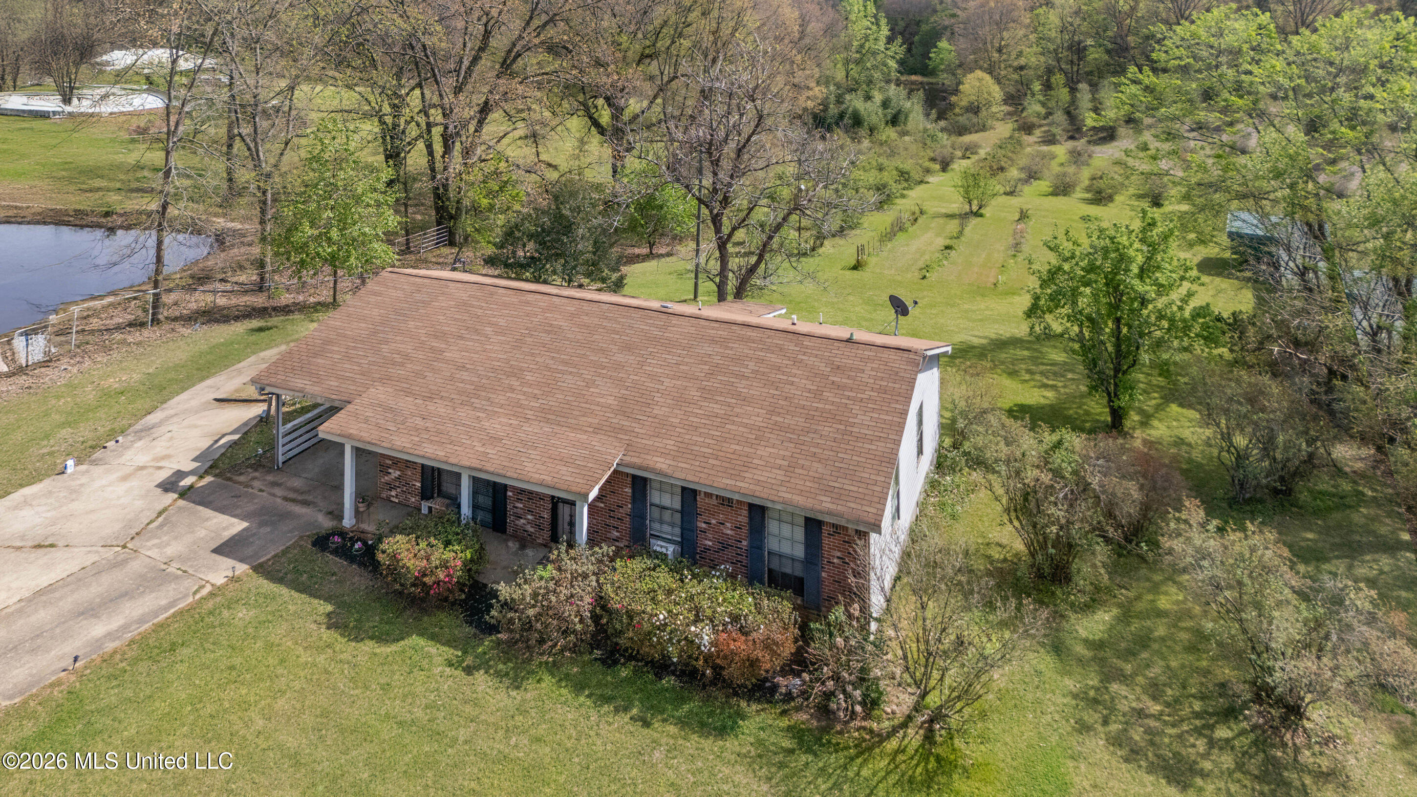 400 Pioneer Village Road