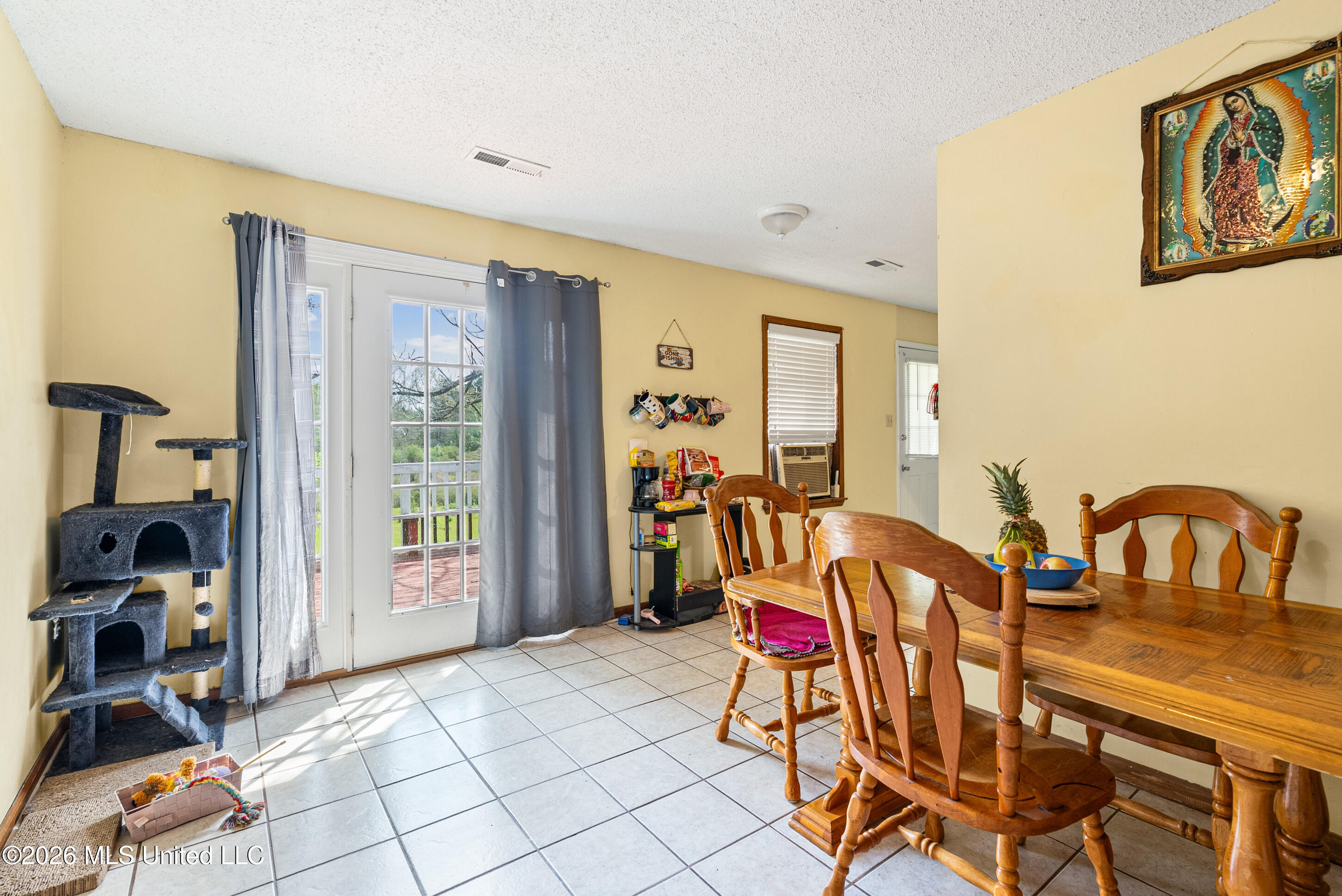 400 Pioneer Village Road