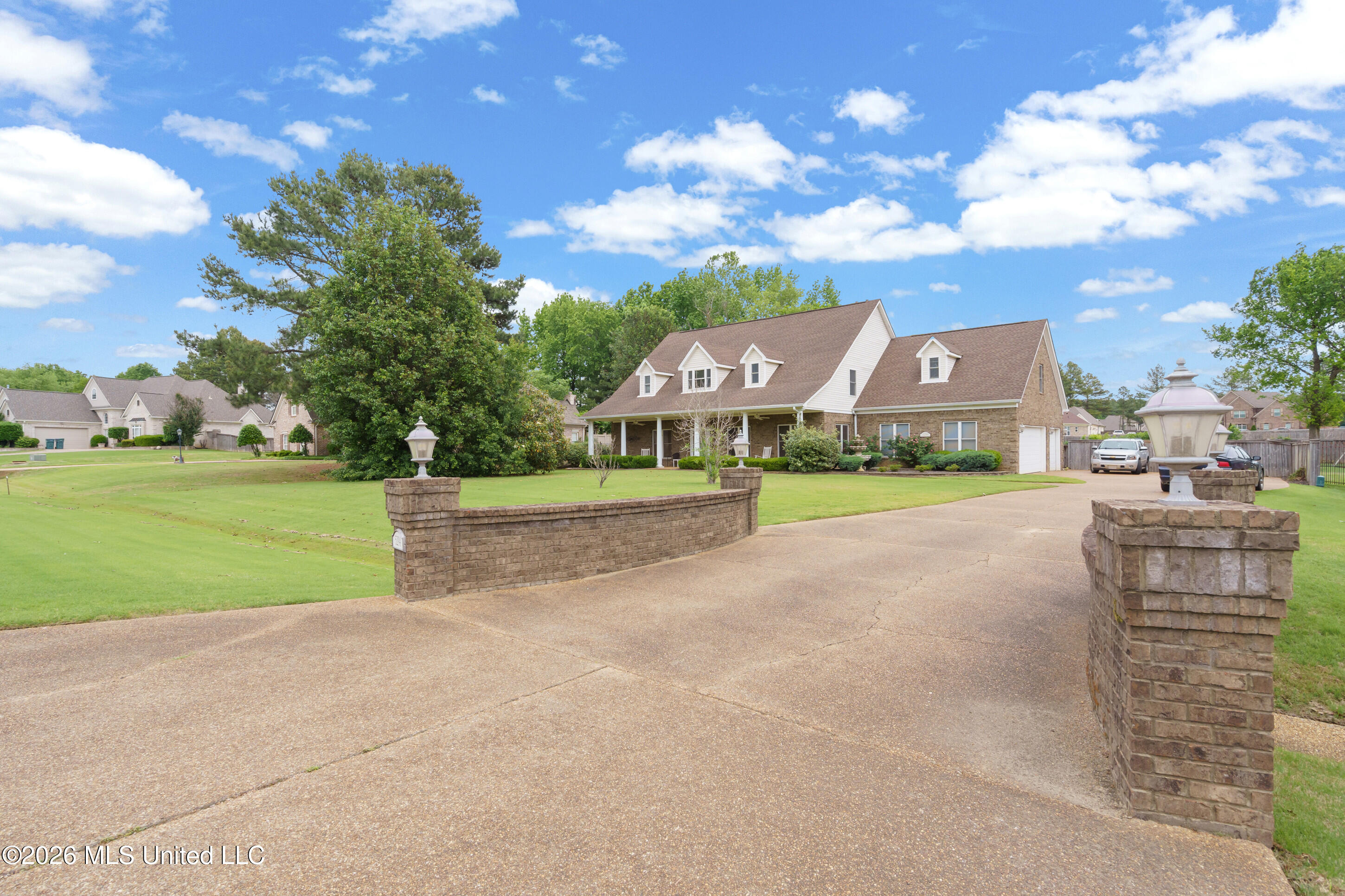 5294 Meadow Pointe Drive