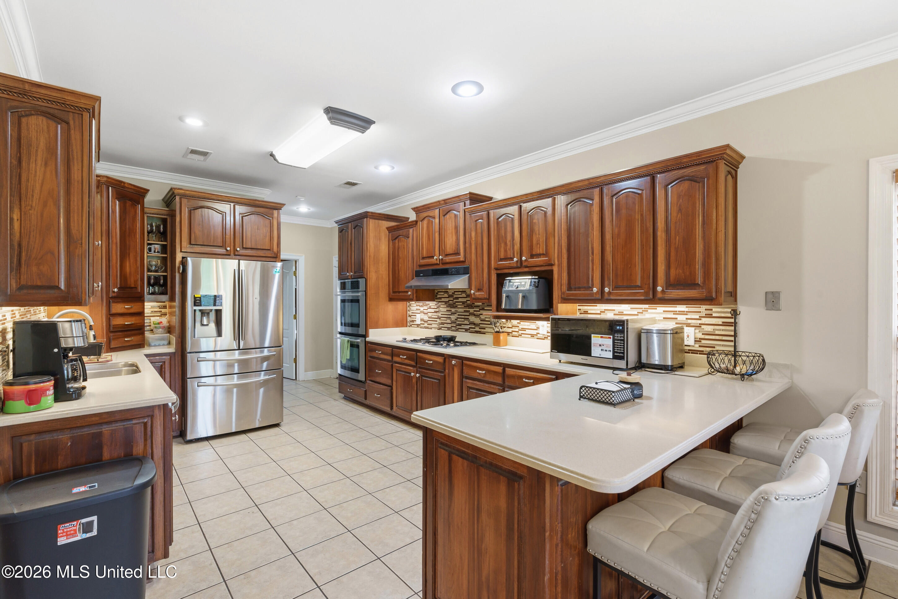 5294 Meadow Pointe Drive