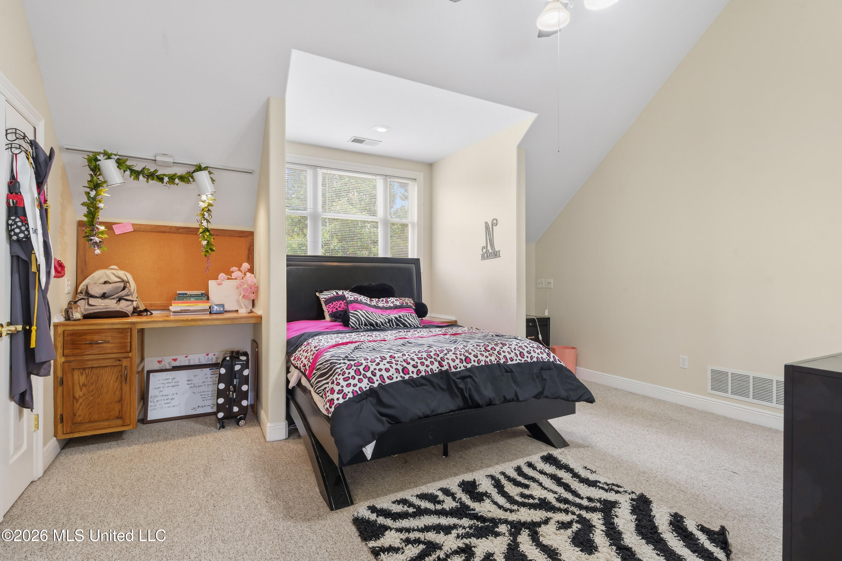 5294 Meadow Pointe Drive