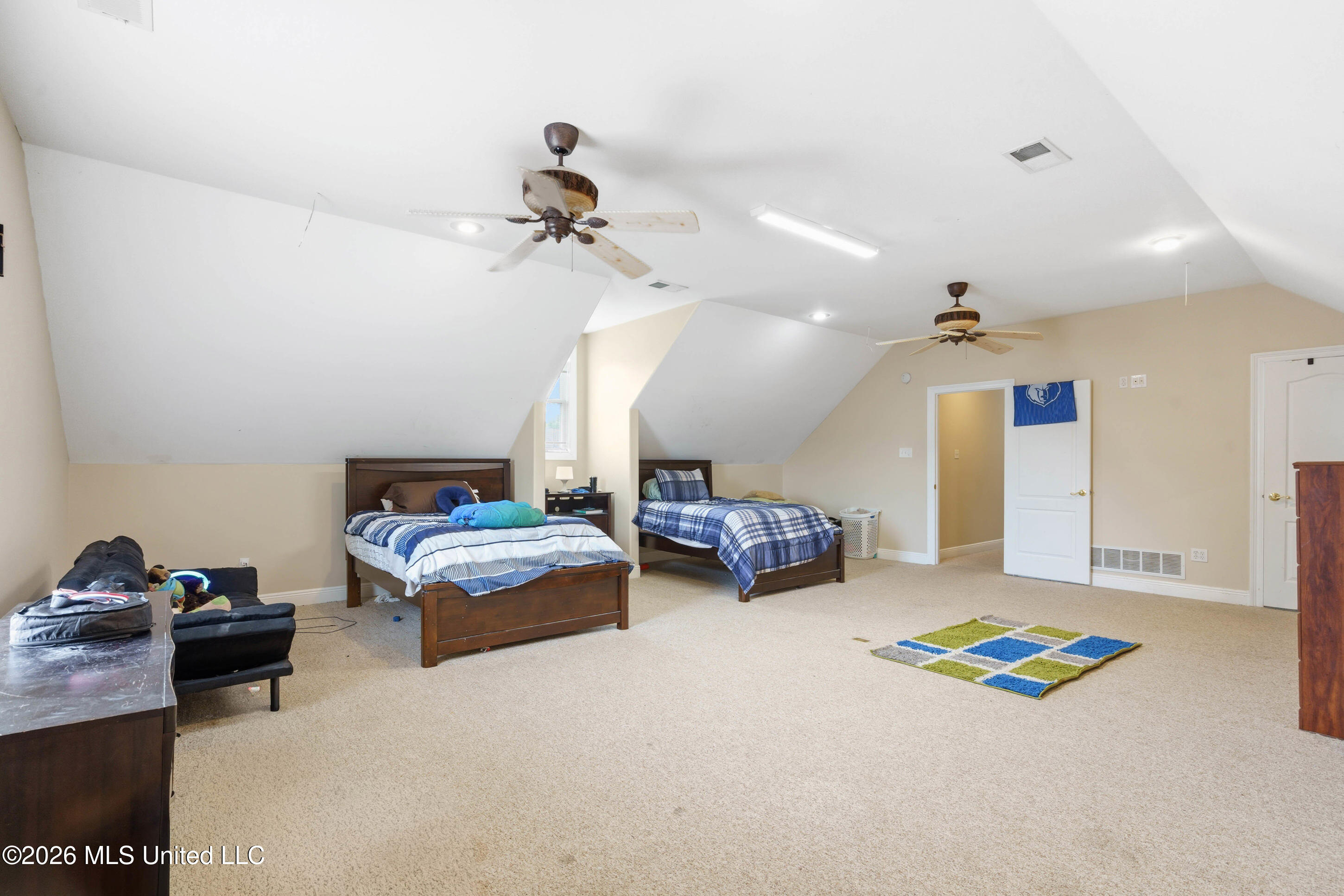 5294 Meadow Pointe Drive