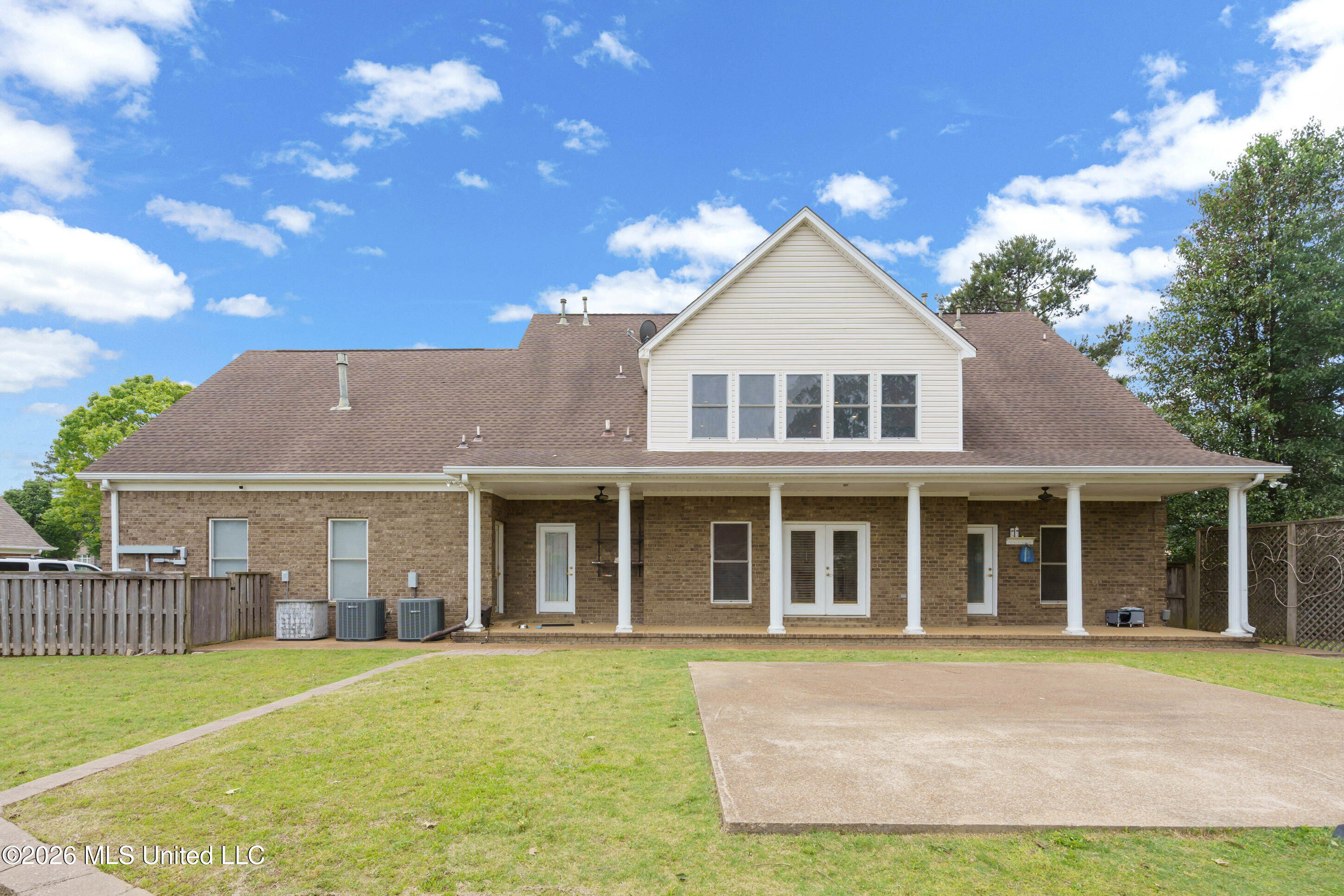 5294 Meadow Pointe Drive