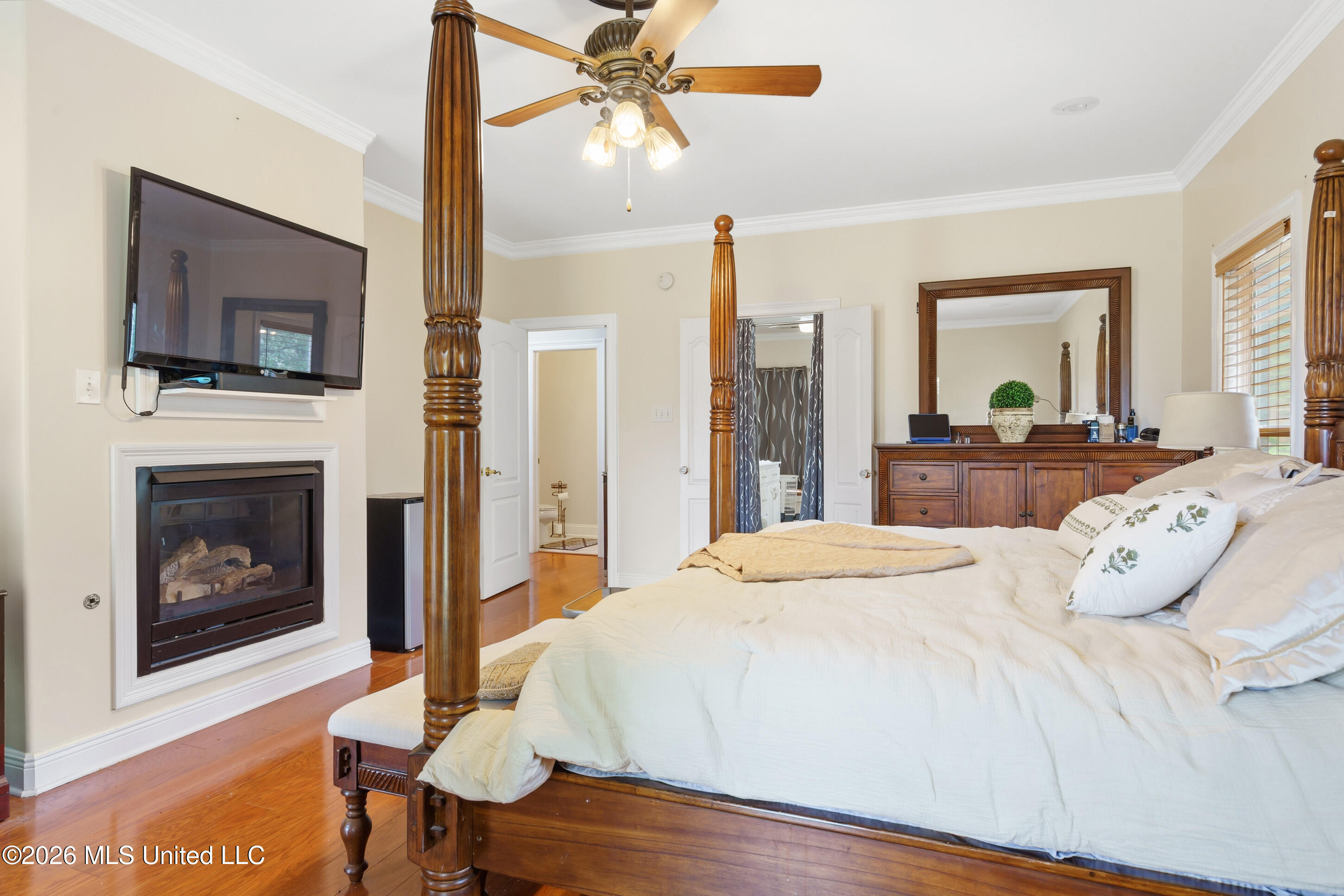 5294 Meadow Pointe Drive