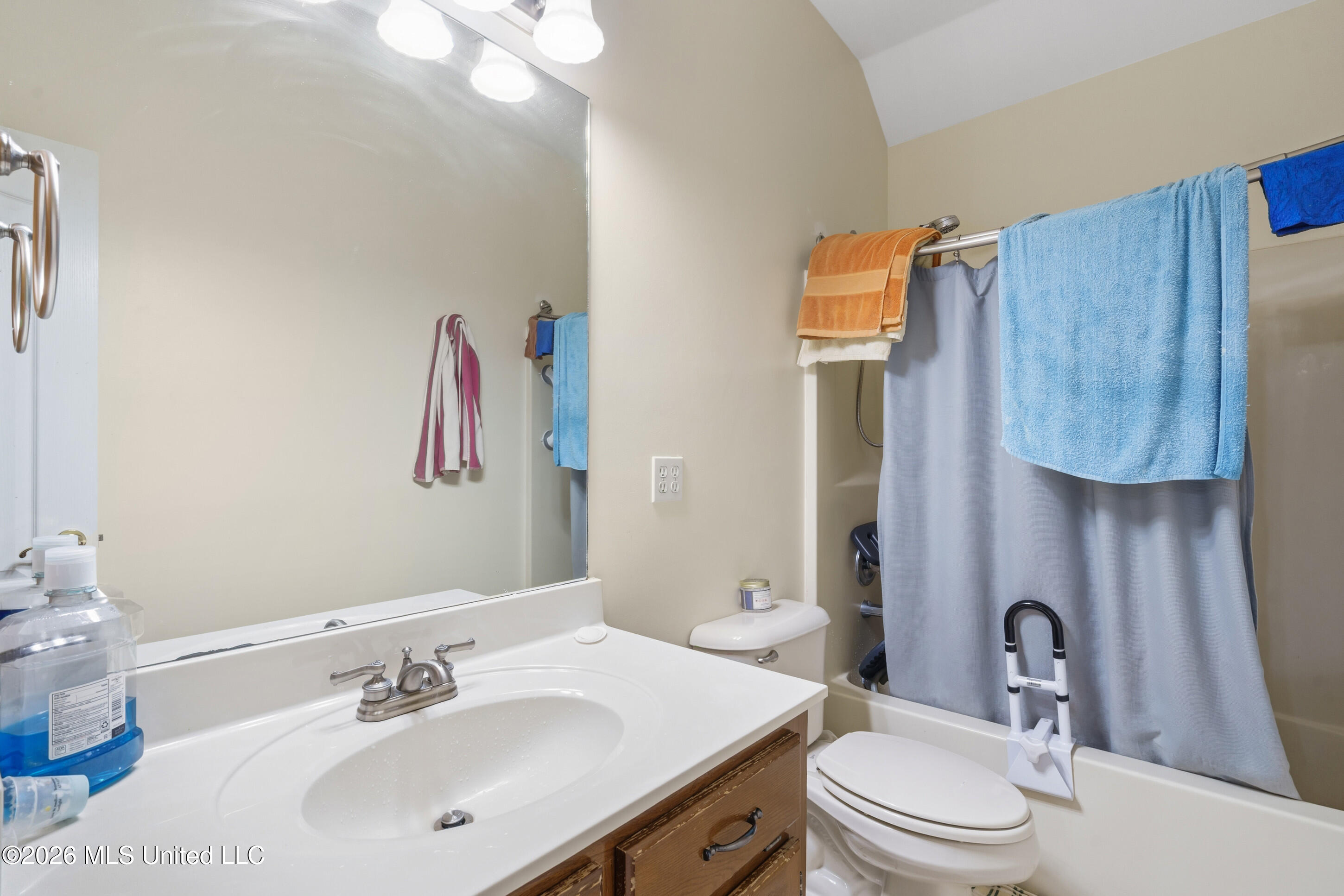 5294 Meadow Pointe Drive