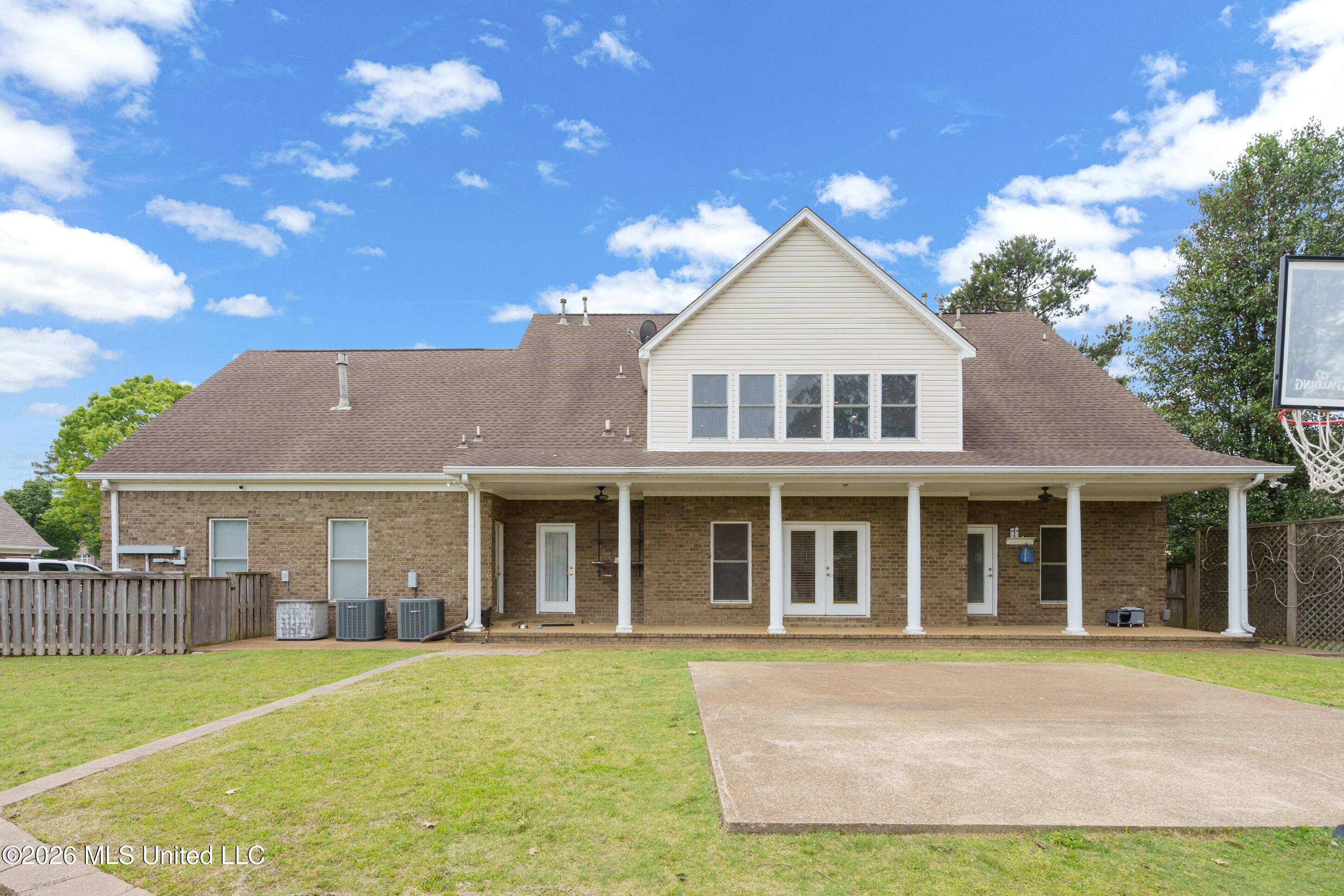 5294 Meadow Pointe Drive
