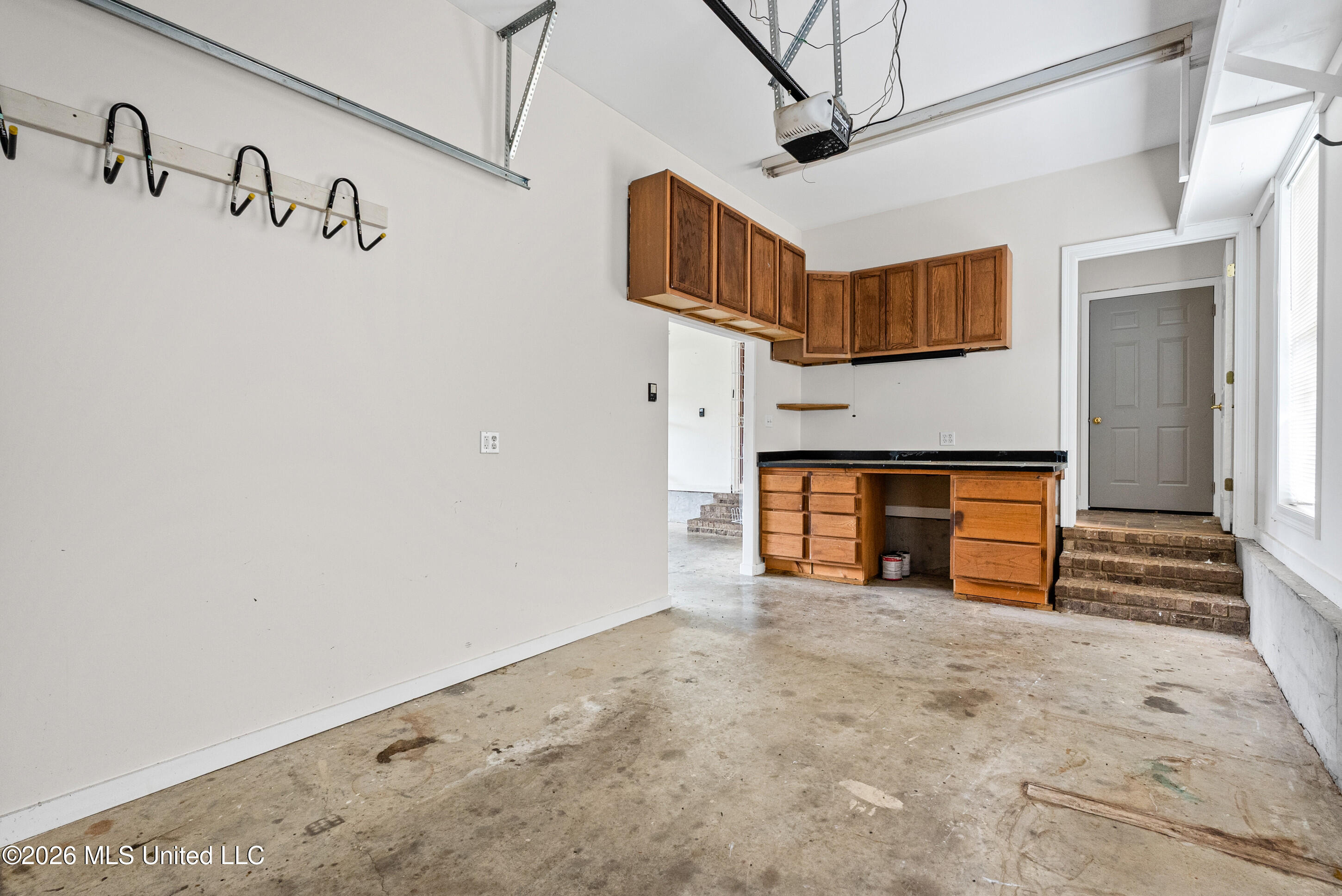 5294 Meadow Pointe Drive