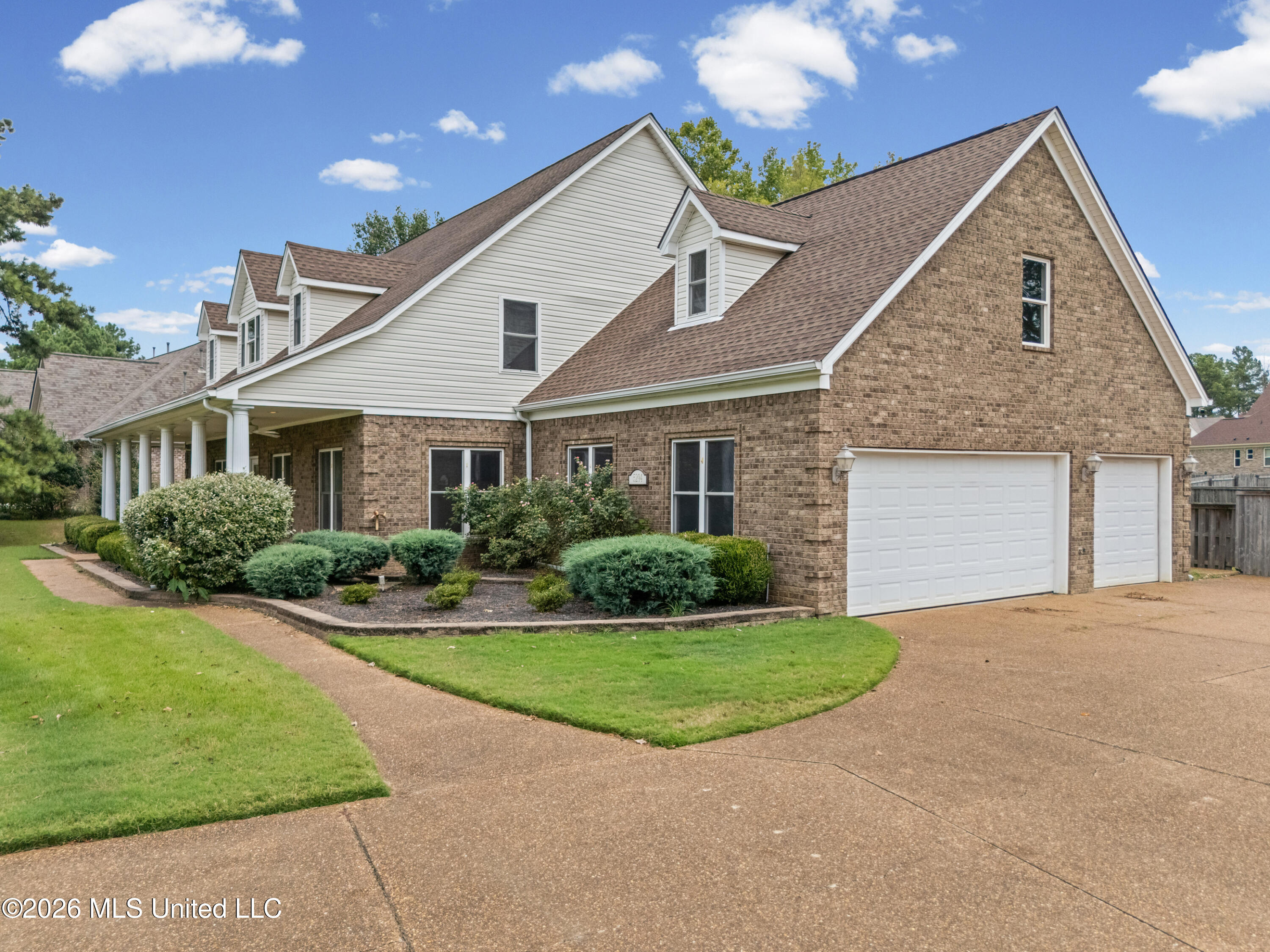 5294 Meadow Pointe Drive