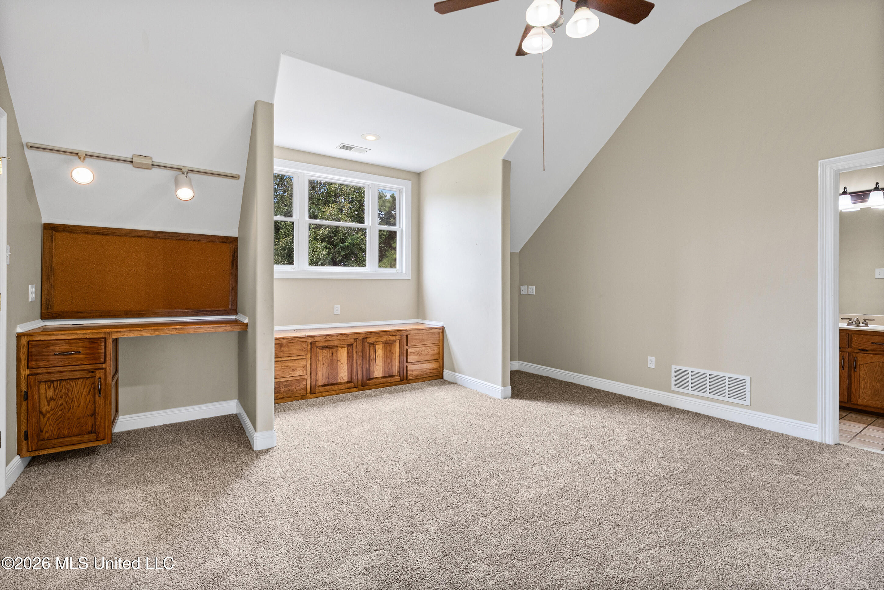 5294 Meadow Pointe Drive