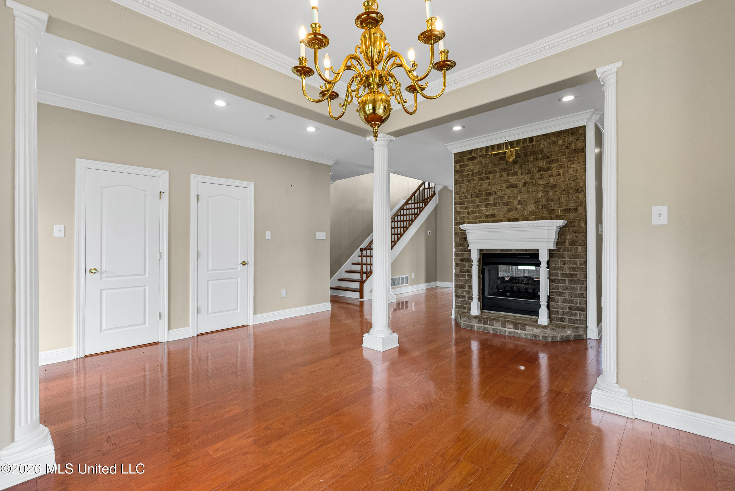 5294 Meadow Pointe Drive