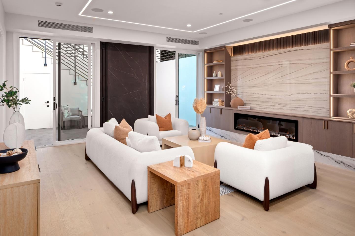 1080 Creek Drive