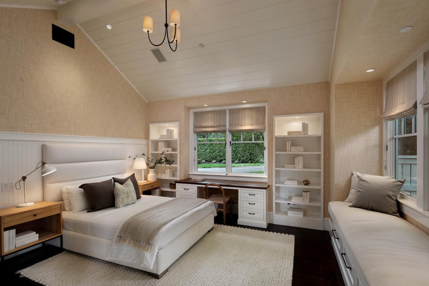 198 Catalpa DR