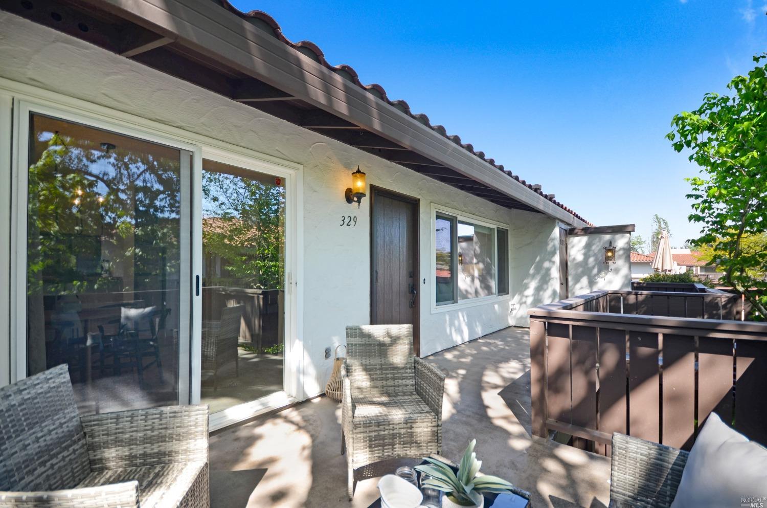 329 Las Casitas Ct