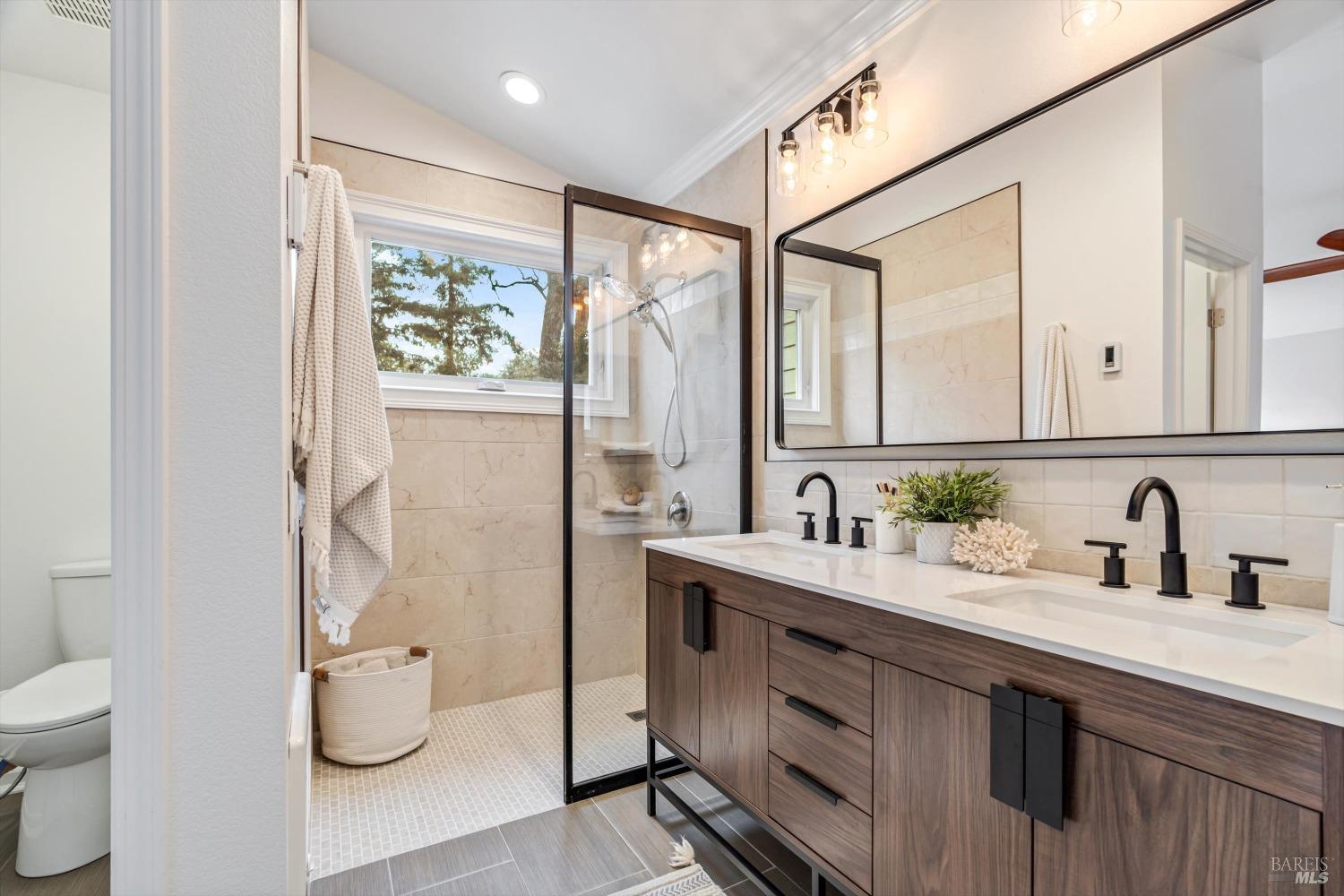 16591 Meadow Oaks Dr