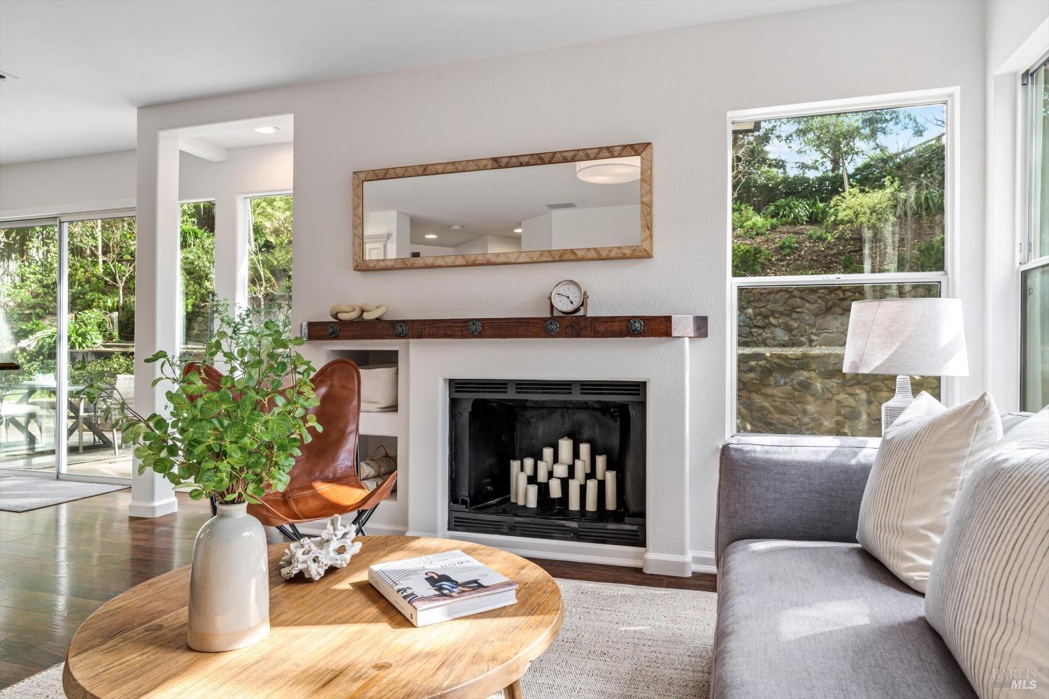 16591 Meadow Oaks Dr