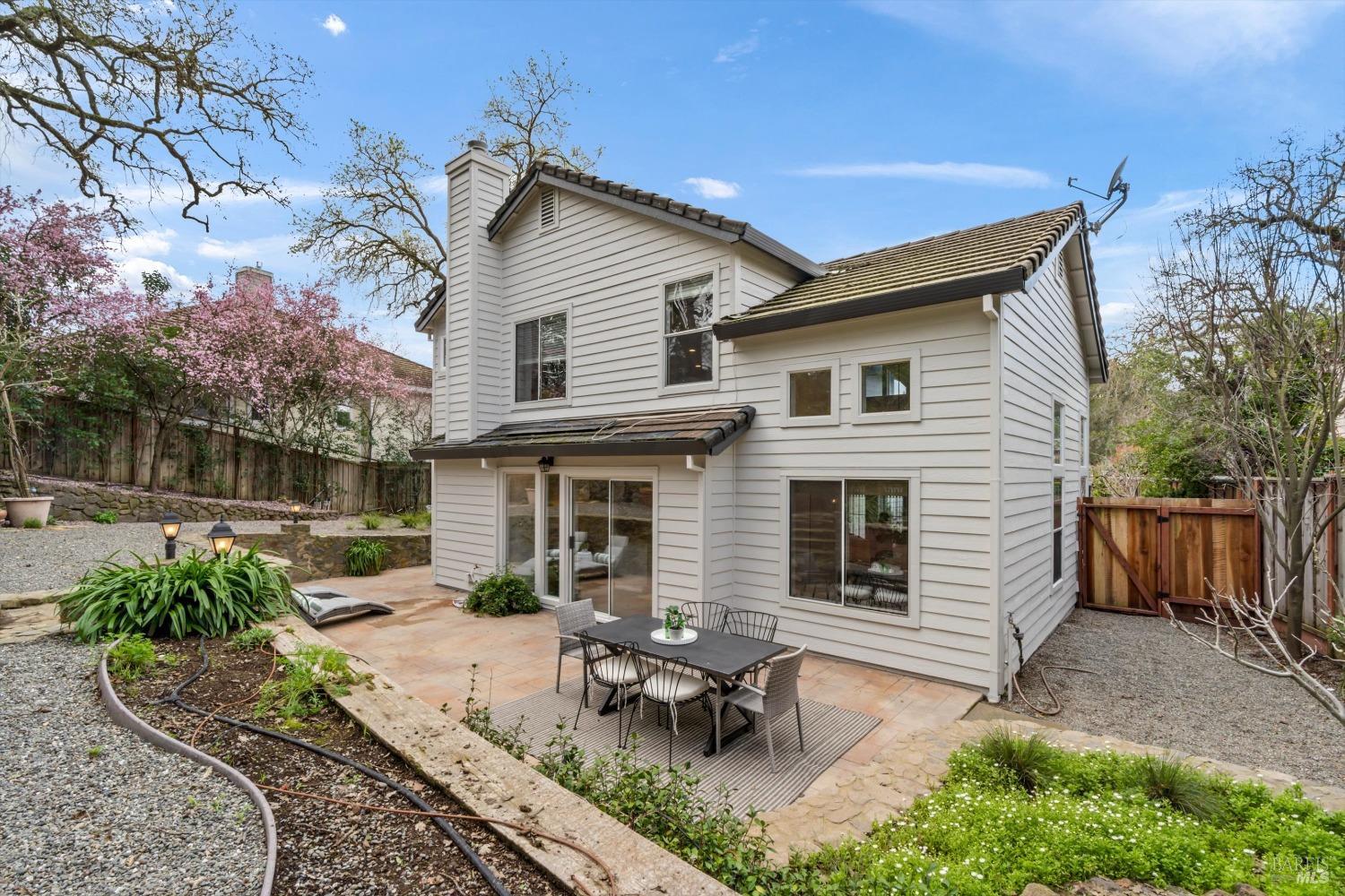 16591 Meadow Oaks Dr