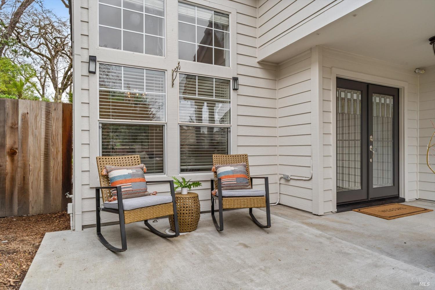 16591 Meadow Oaks Dr