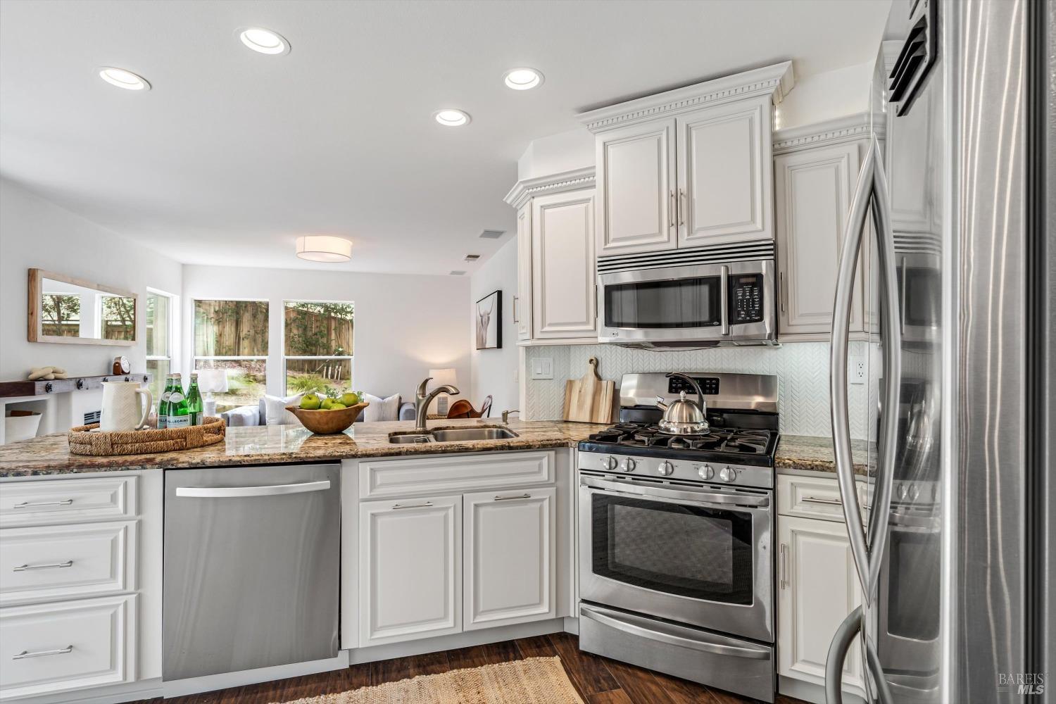 16591 Meadow Oaks Dr