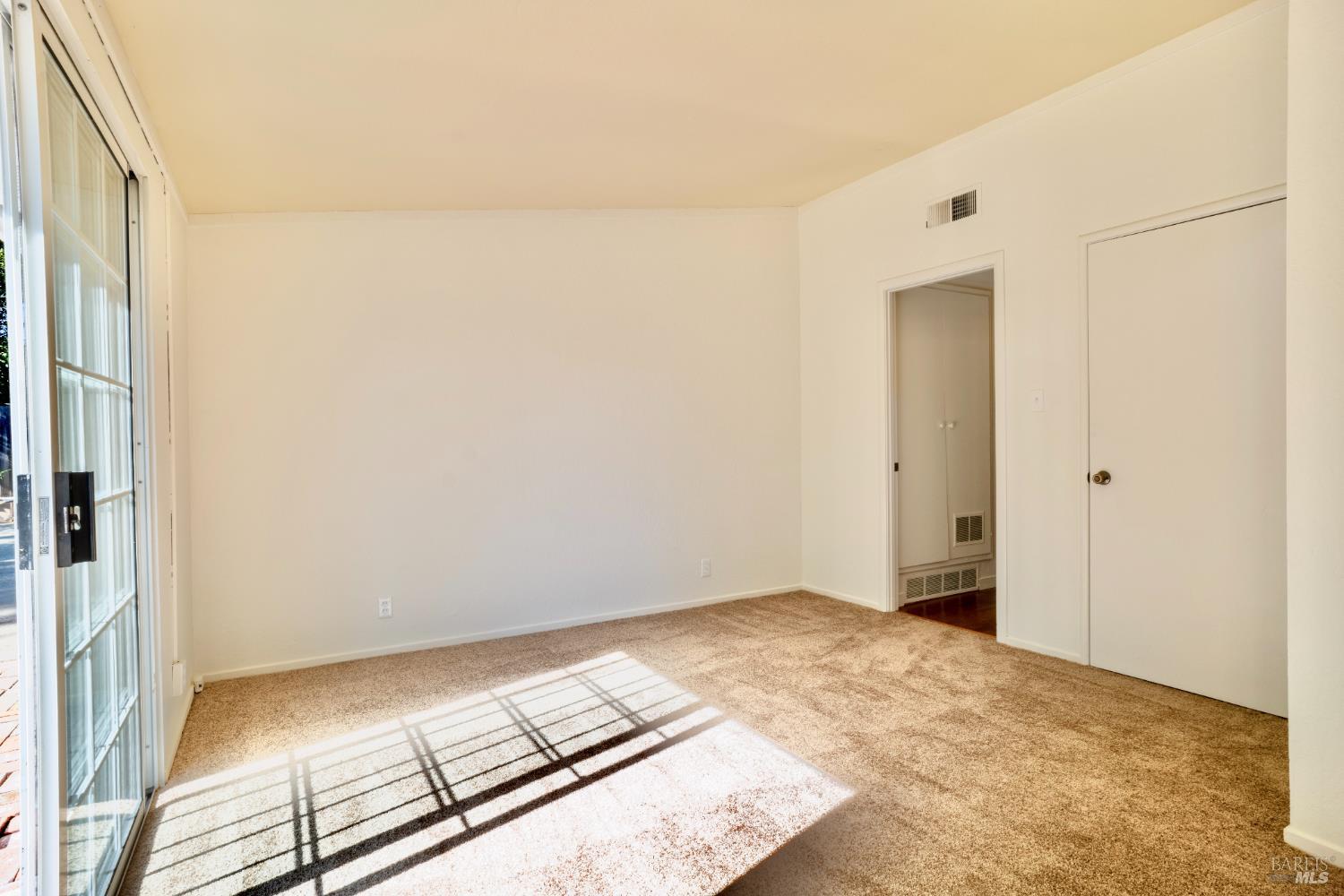 15533 Maplewood Dr
