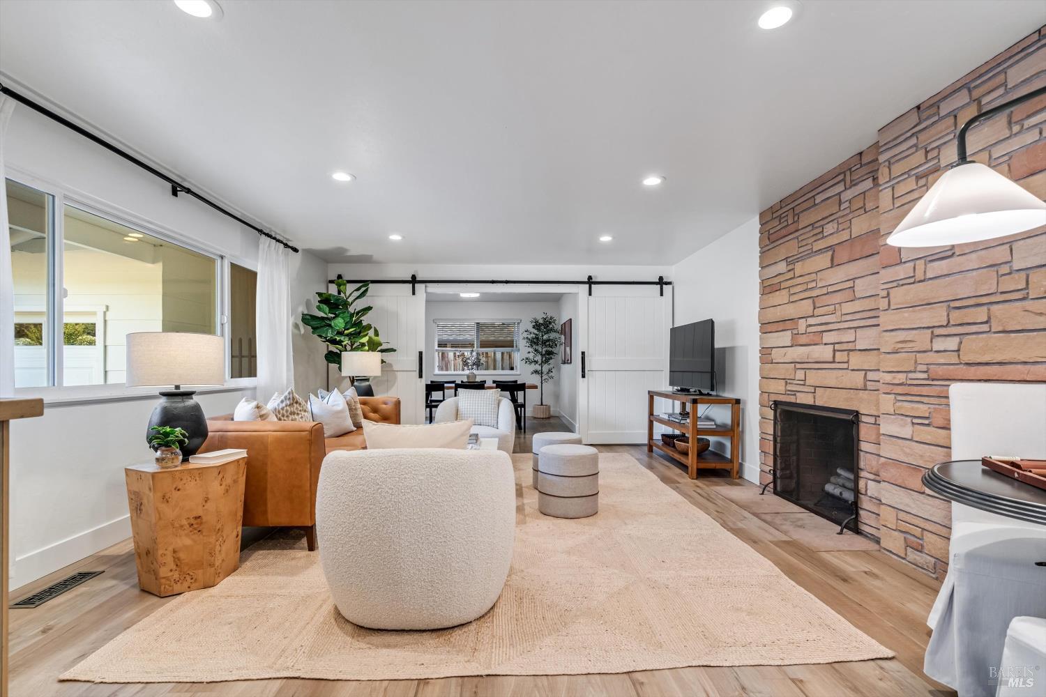 47 Hoff Road