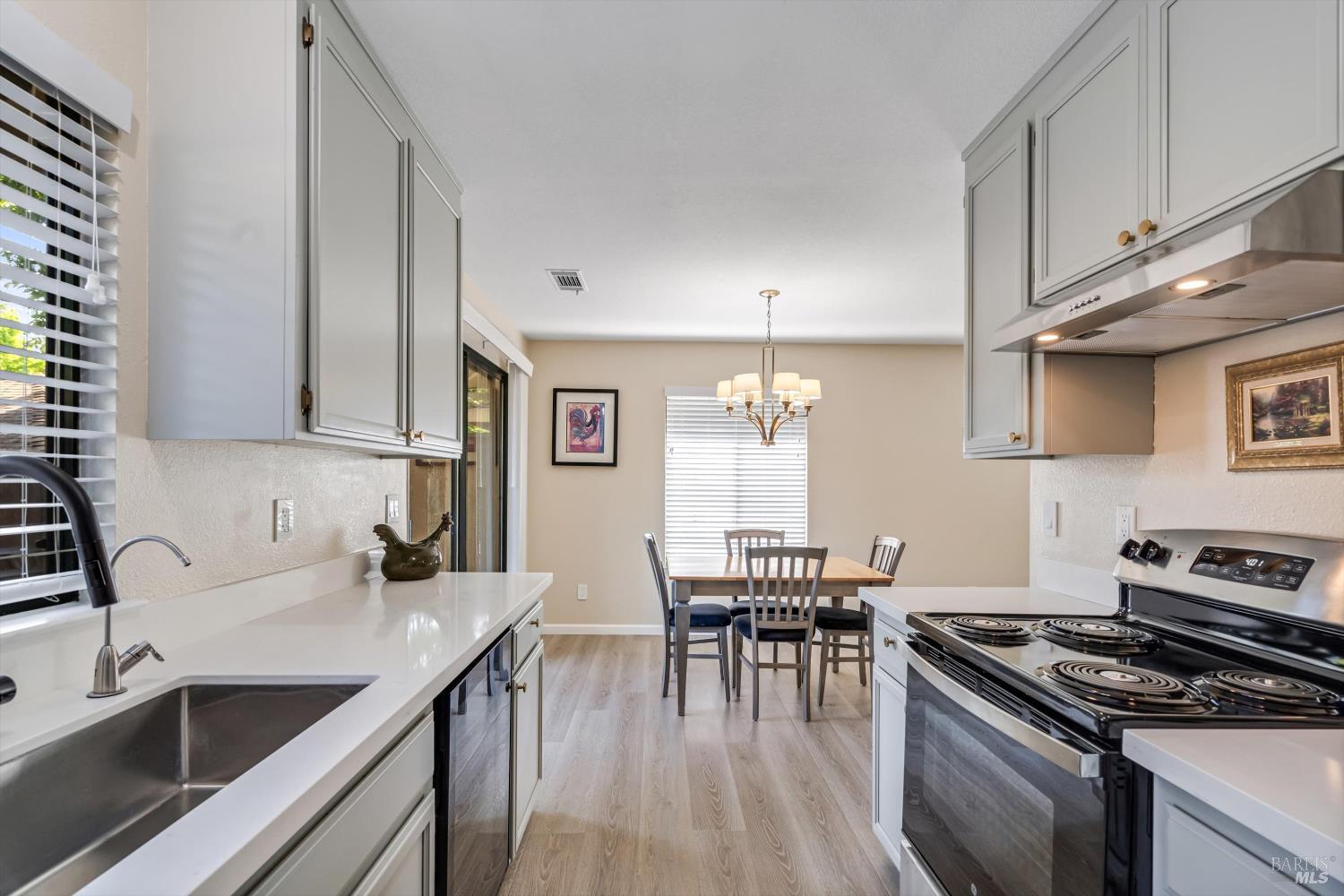 429 7th Street W
