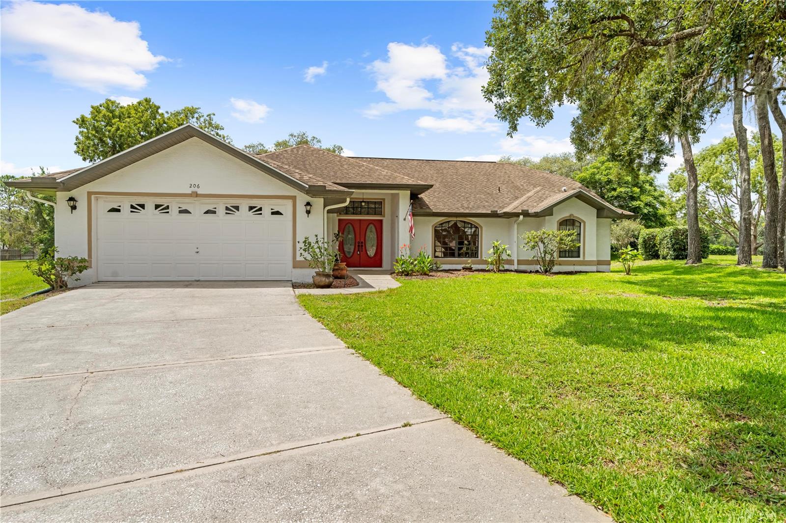 206 FOREST WOOD CT