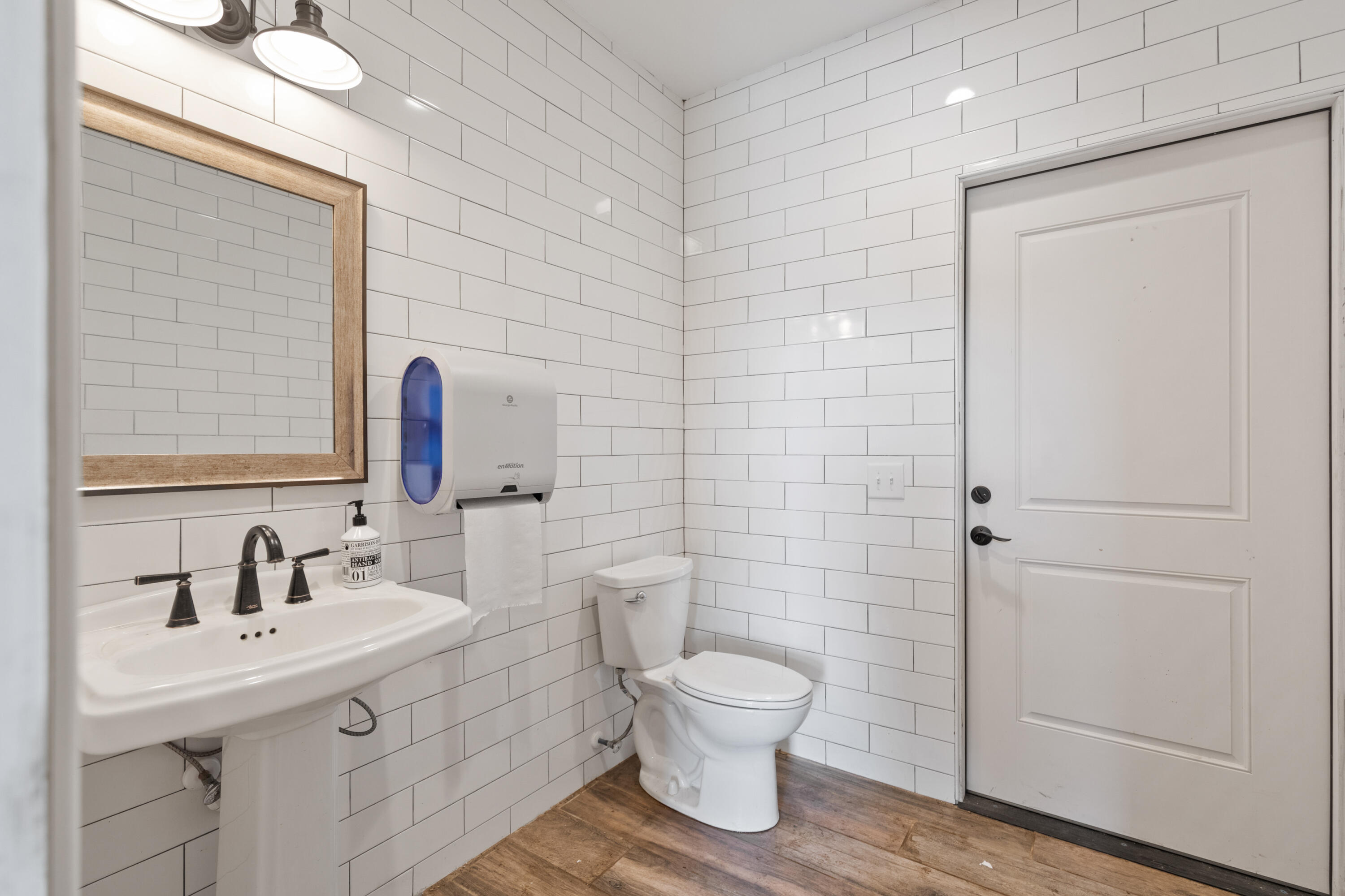 10970 Hwy 17, McClellanville