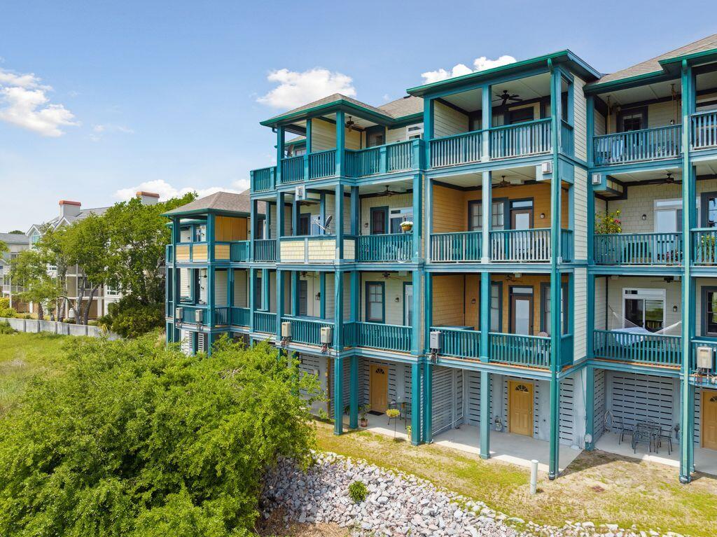 961 Cove Bay Lane # A10