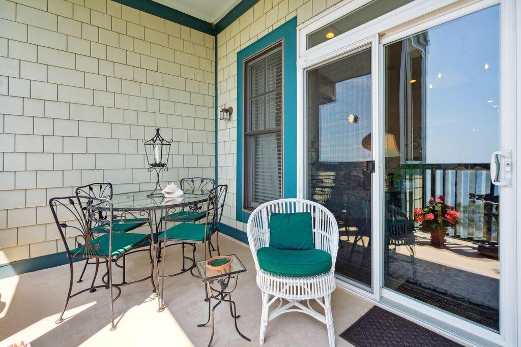 961 Cove Bay Lane # A10