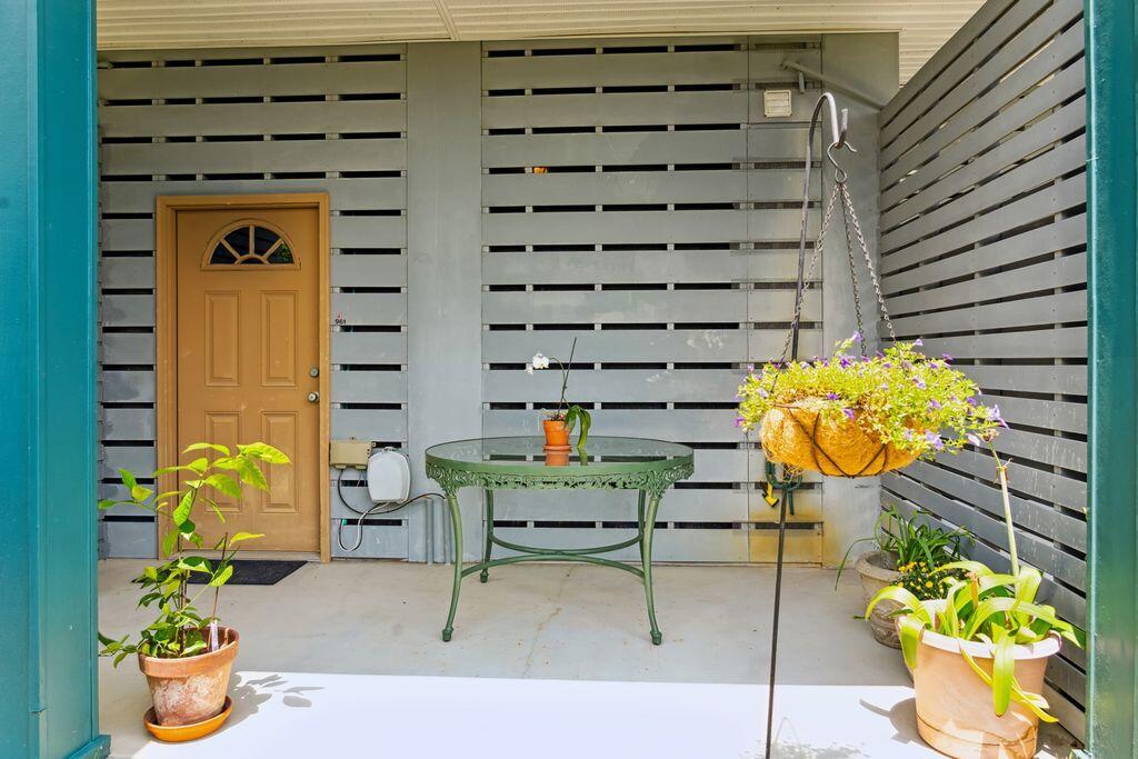 961 Cove Bay Lane # A10