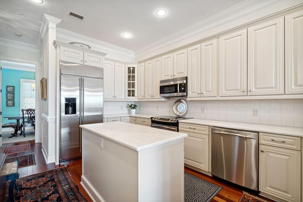 961 Cove Bay Lane # A10