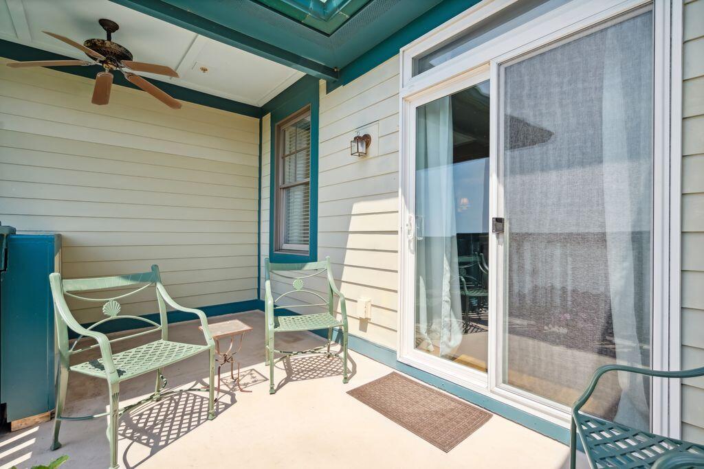 961 Cove Bay Lane # A10